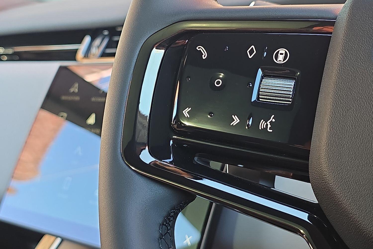 Land Rover Range Rover Evoque view 32