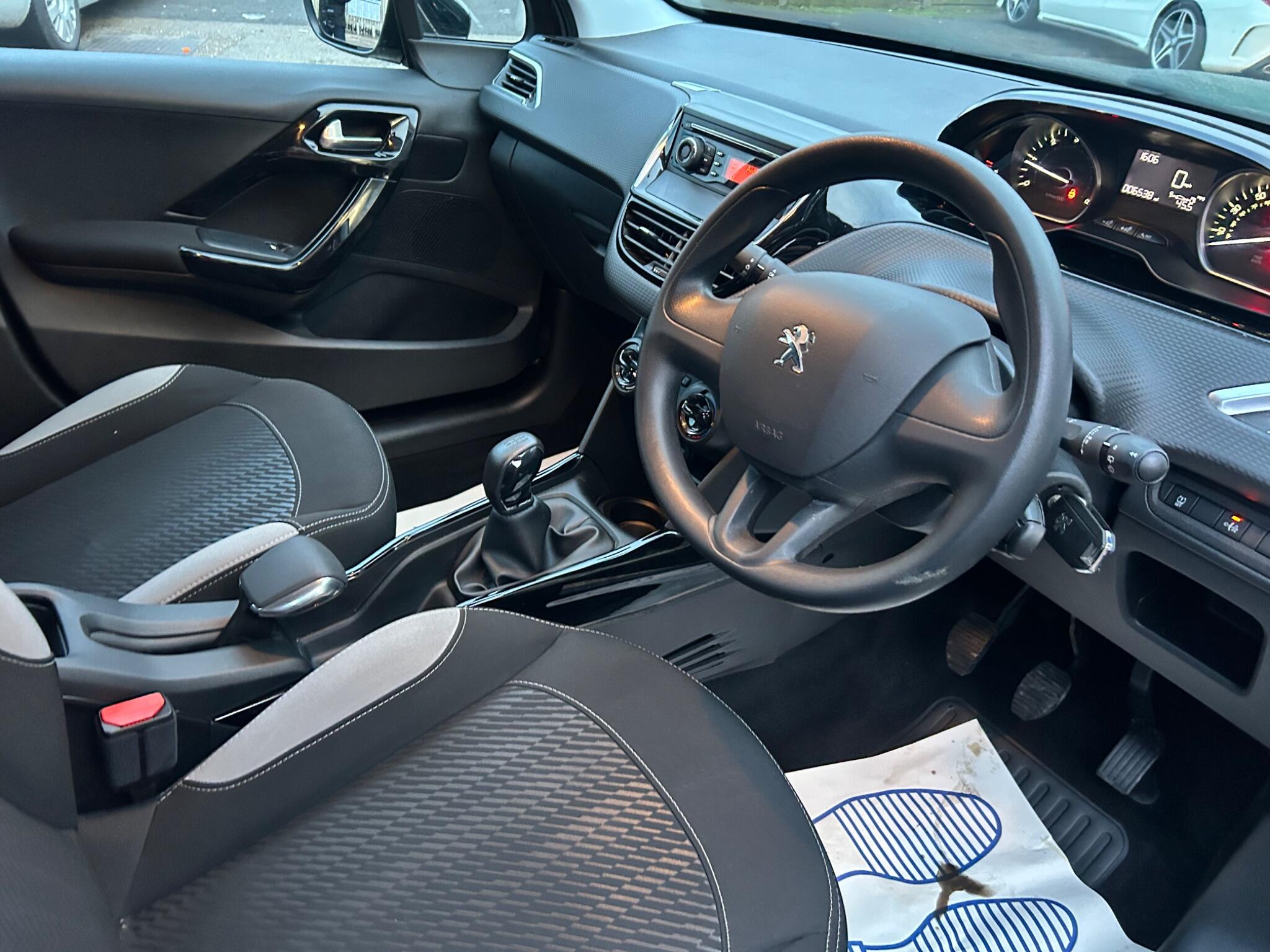 2017 Peugeot 2008 1.6 BlueHDi Access (a/c) Euro 6 5dr • 6,538 miles image 25