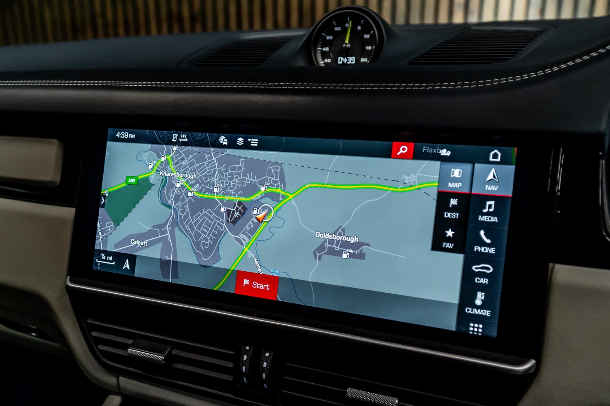 Porsche Cayenne view 24