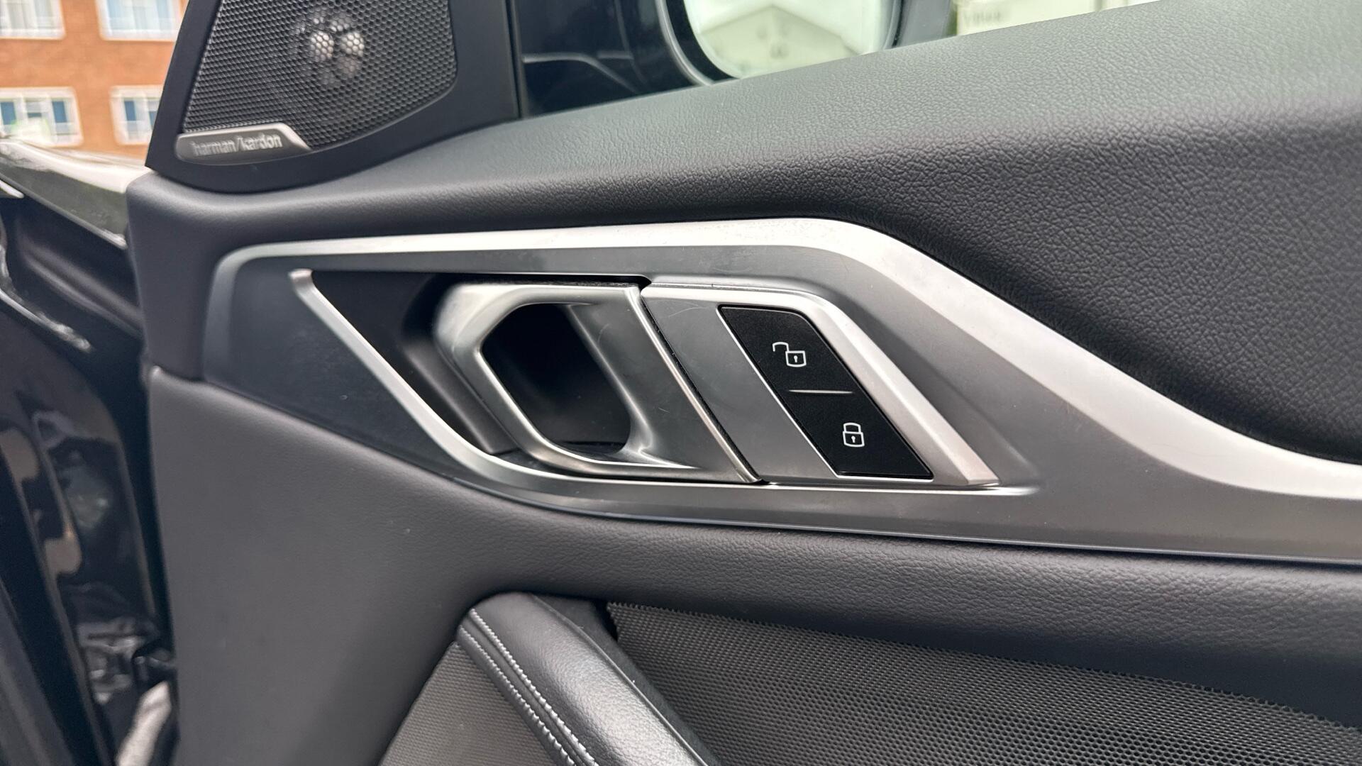 BMW i4 view 41