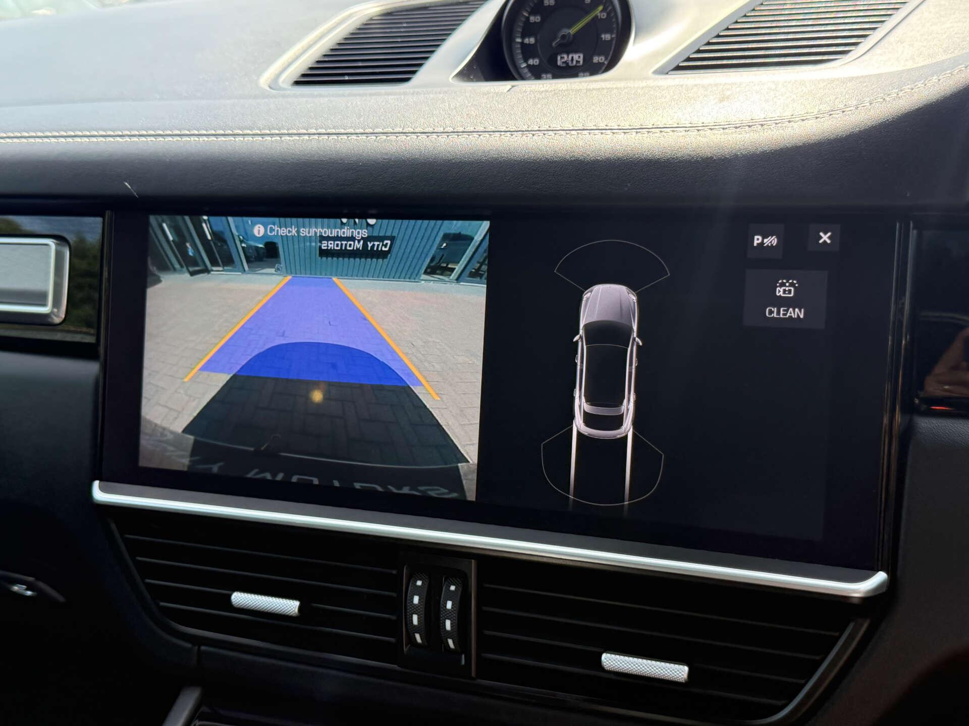 Porsche Cayenne view 48
