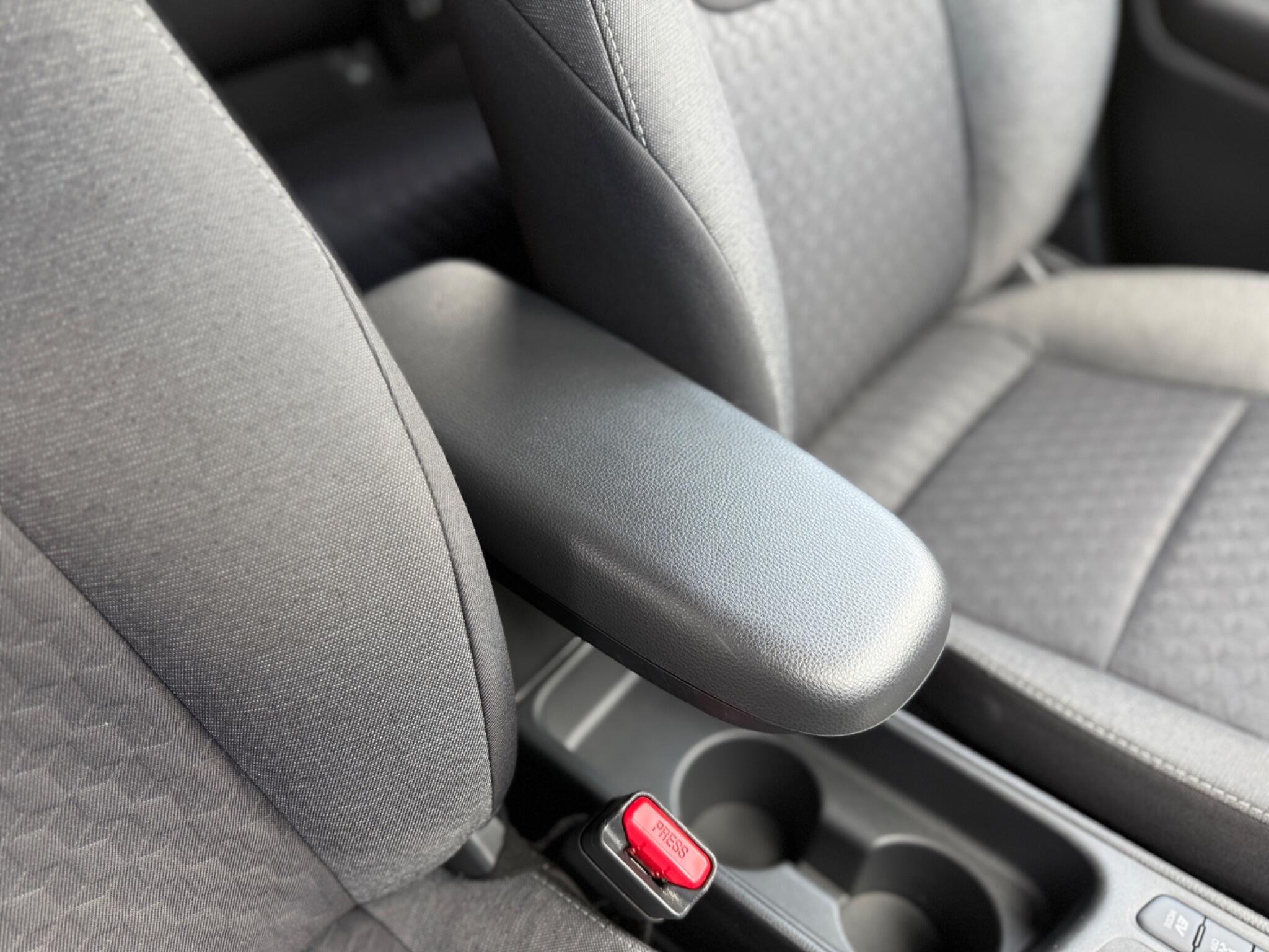 Toyota Yaris view 50