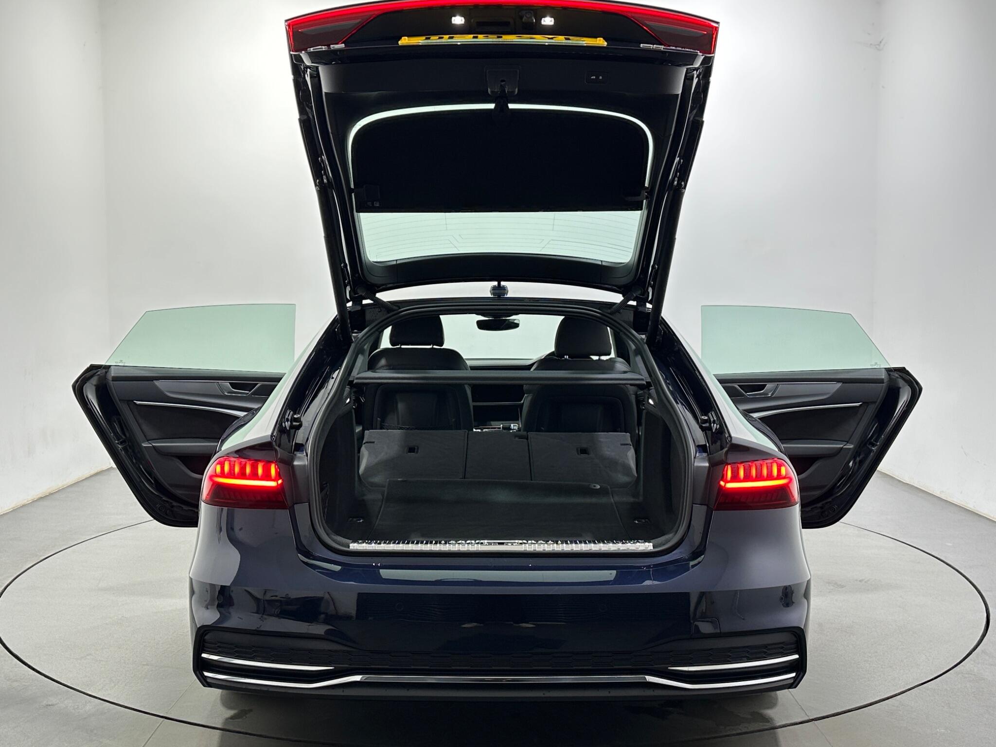 Audi A7 view 44