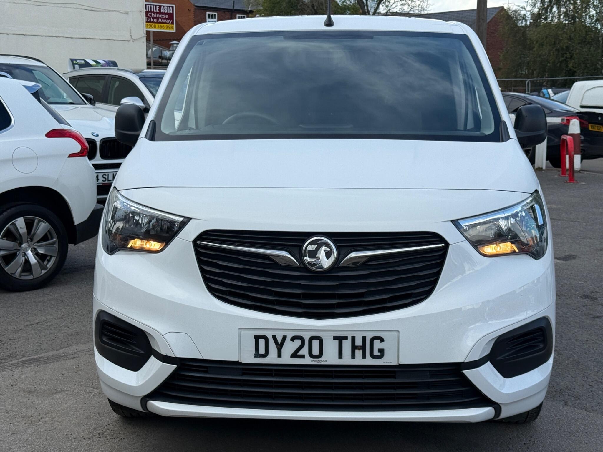 Vauxhall Combo - Image 7