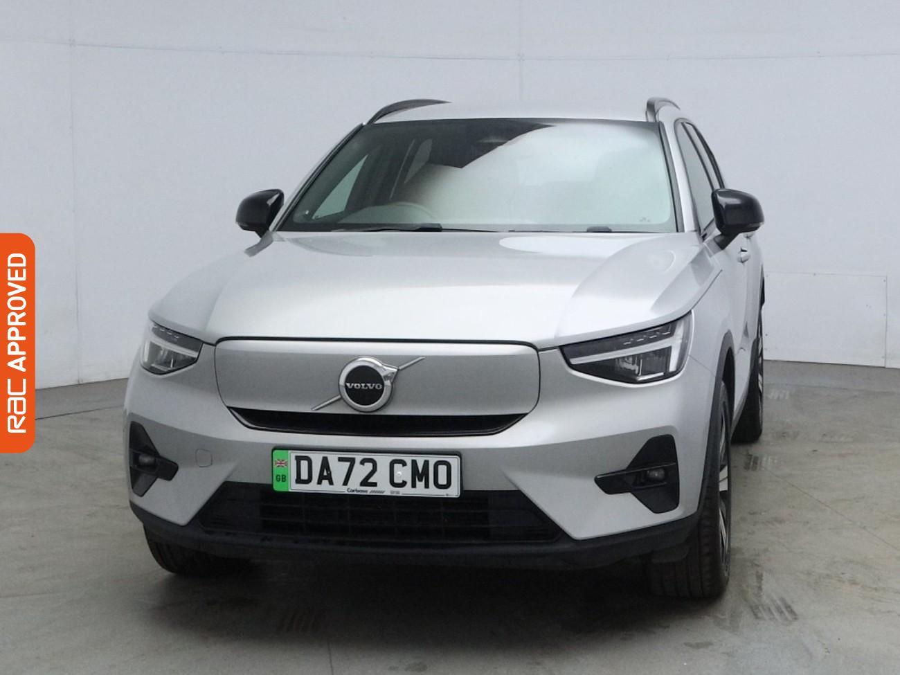 Volvo XC40 view 8