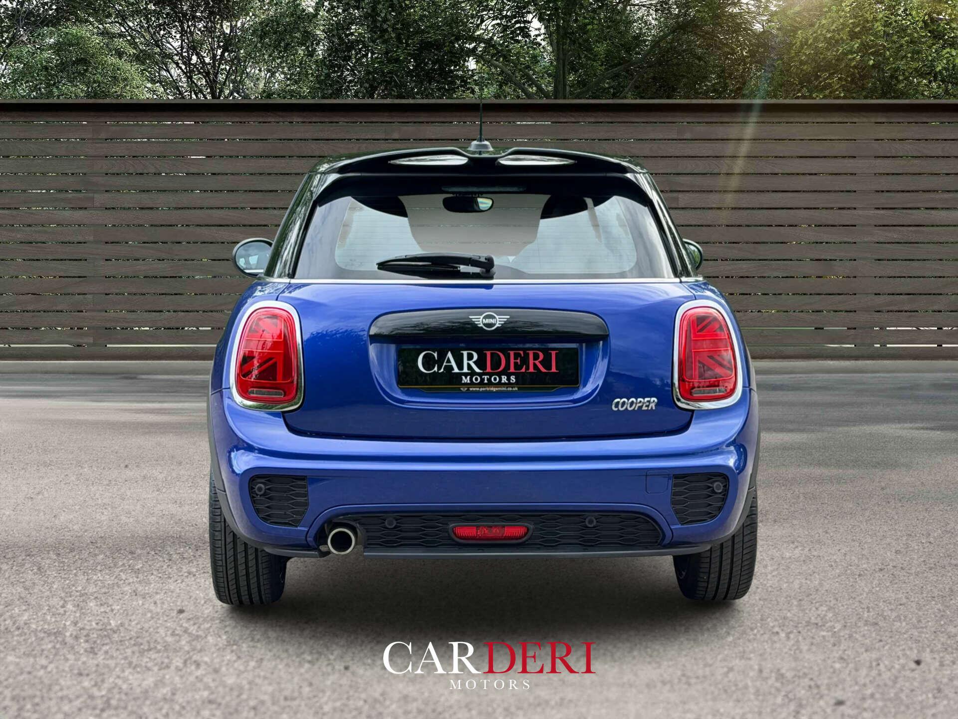 Mini Hatch view 15