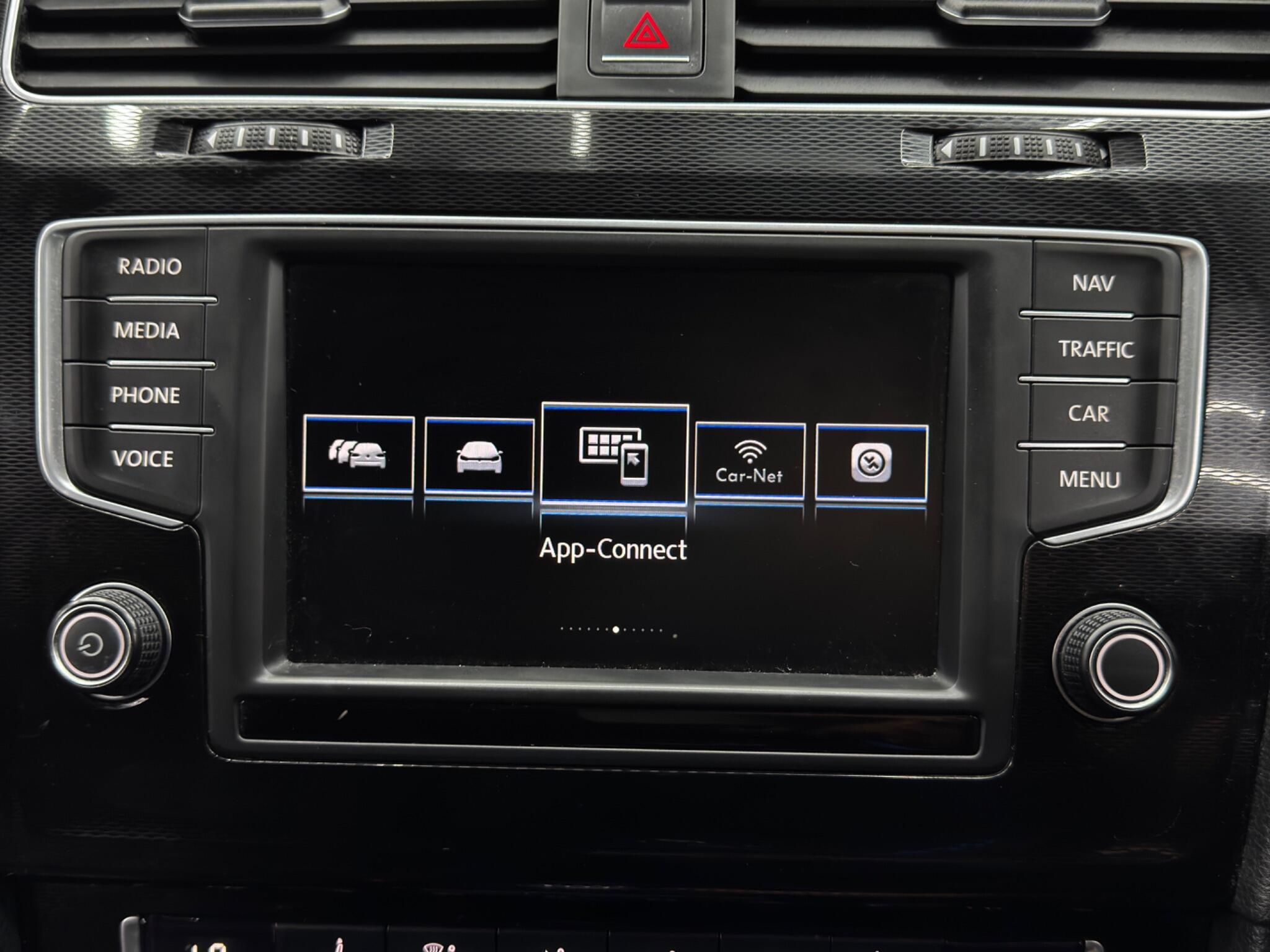 Volkswagen Golf view 28