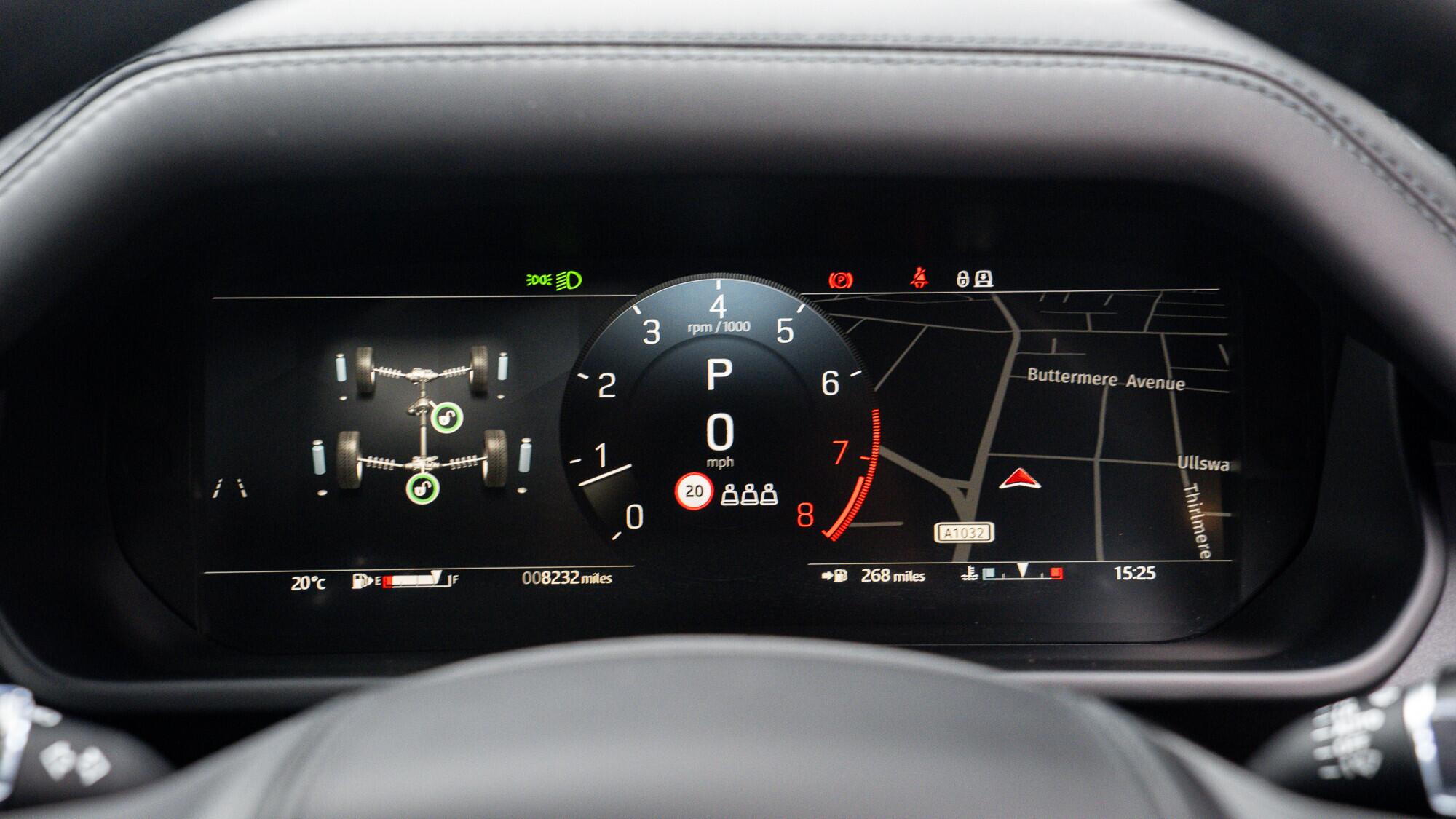 Land Rover Defender 110 view 49