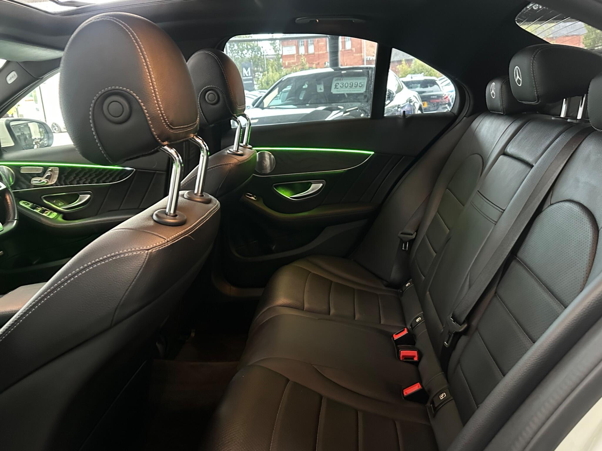 Mercedes-Benz C Class view 37