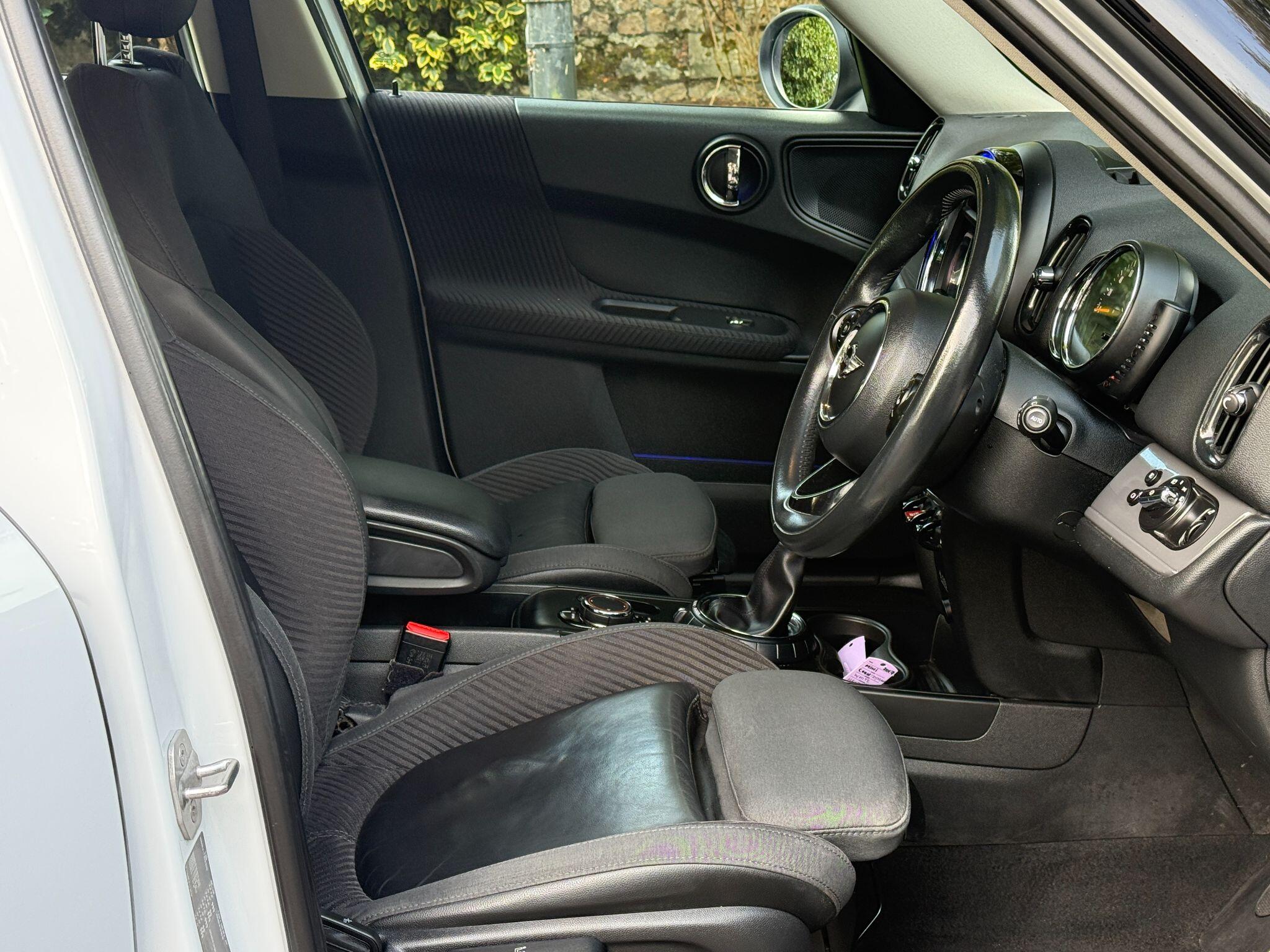 Mini Countryman view 26
