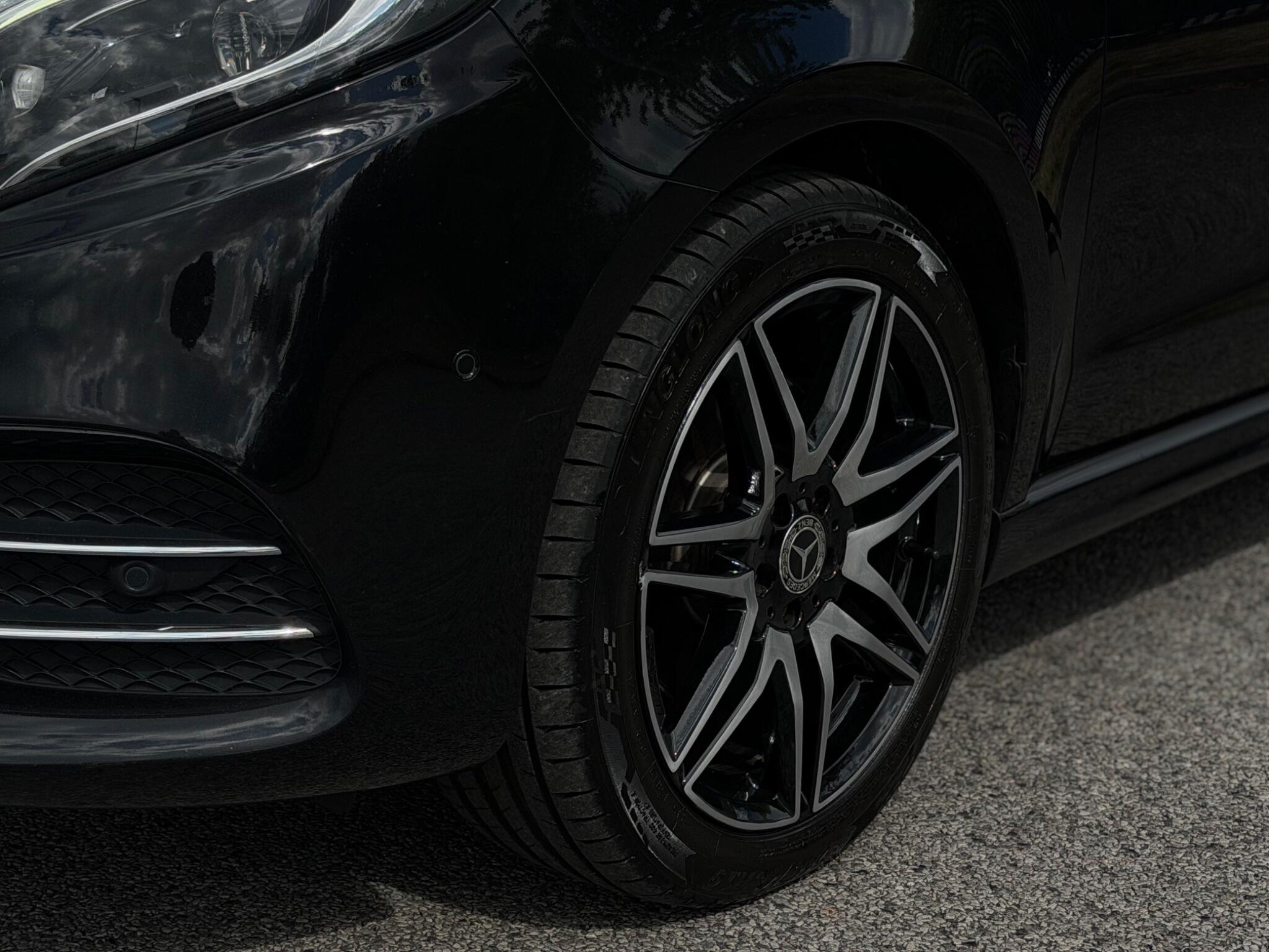 Mercedes-Benz V Class view 39