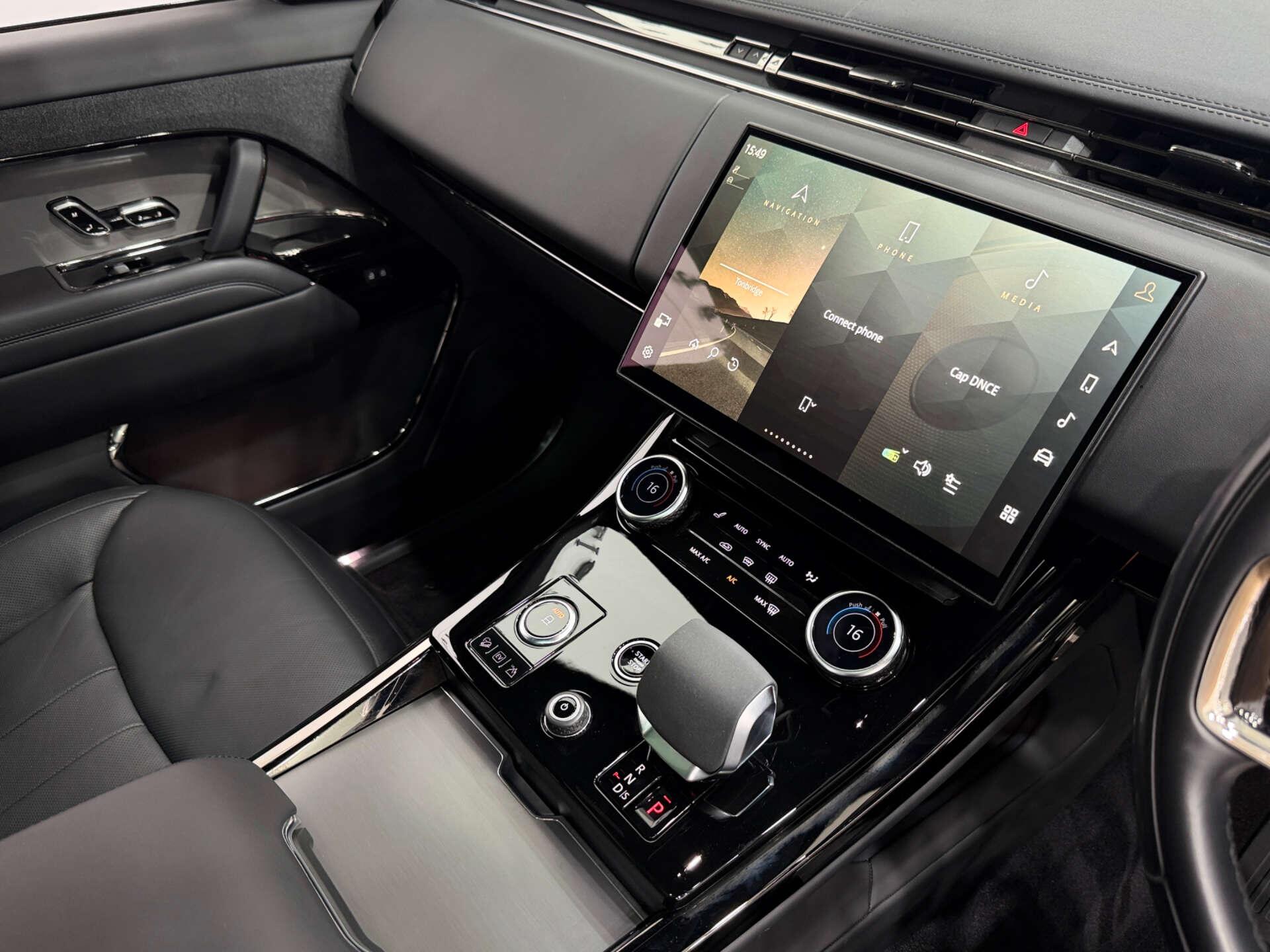 Land Rover Range Rover Sport view 40