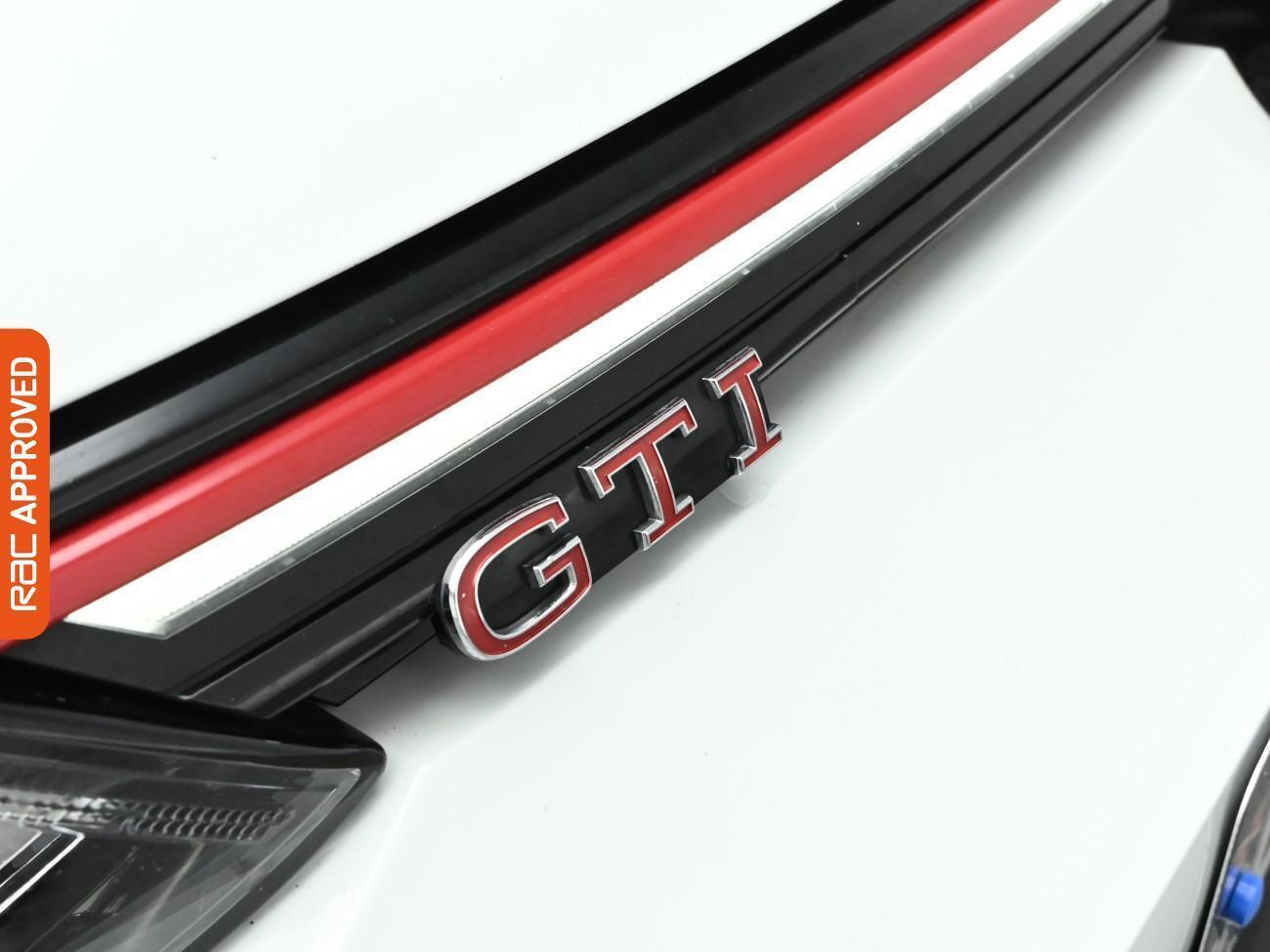 Volkswagen Golf view 22