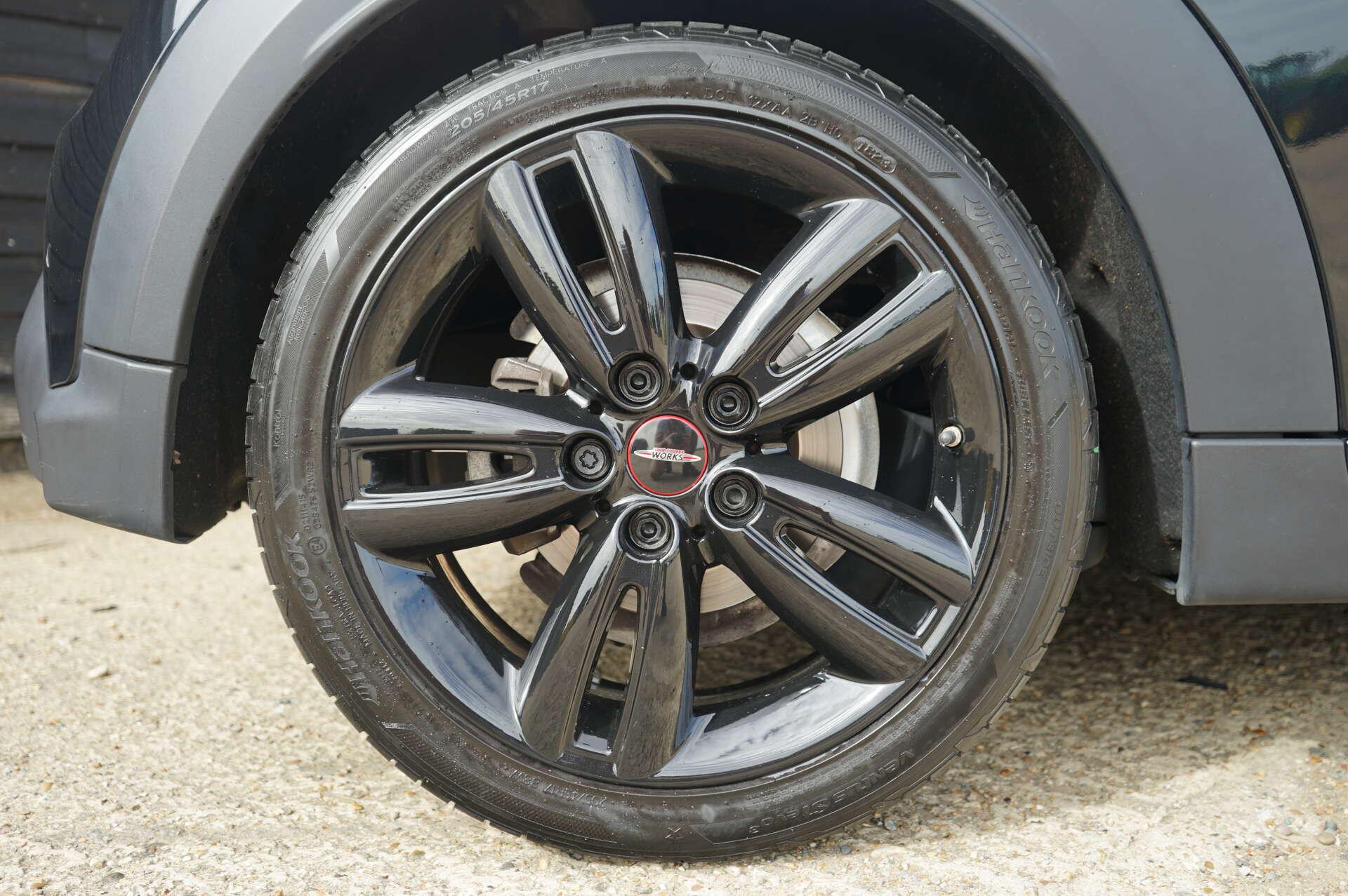 Mini Hatch view 14