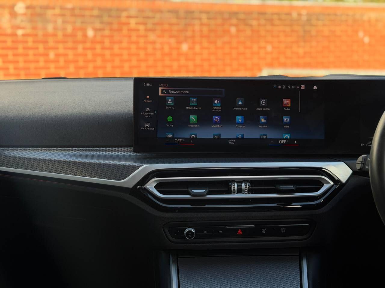 BMW 3 Series view 24