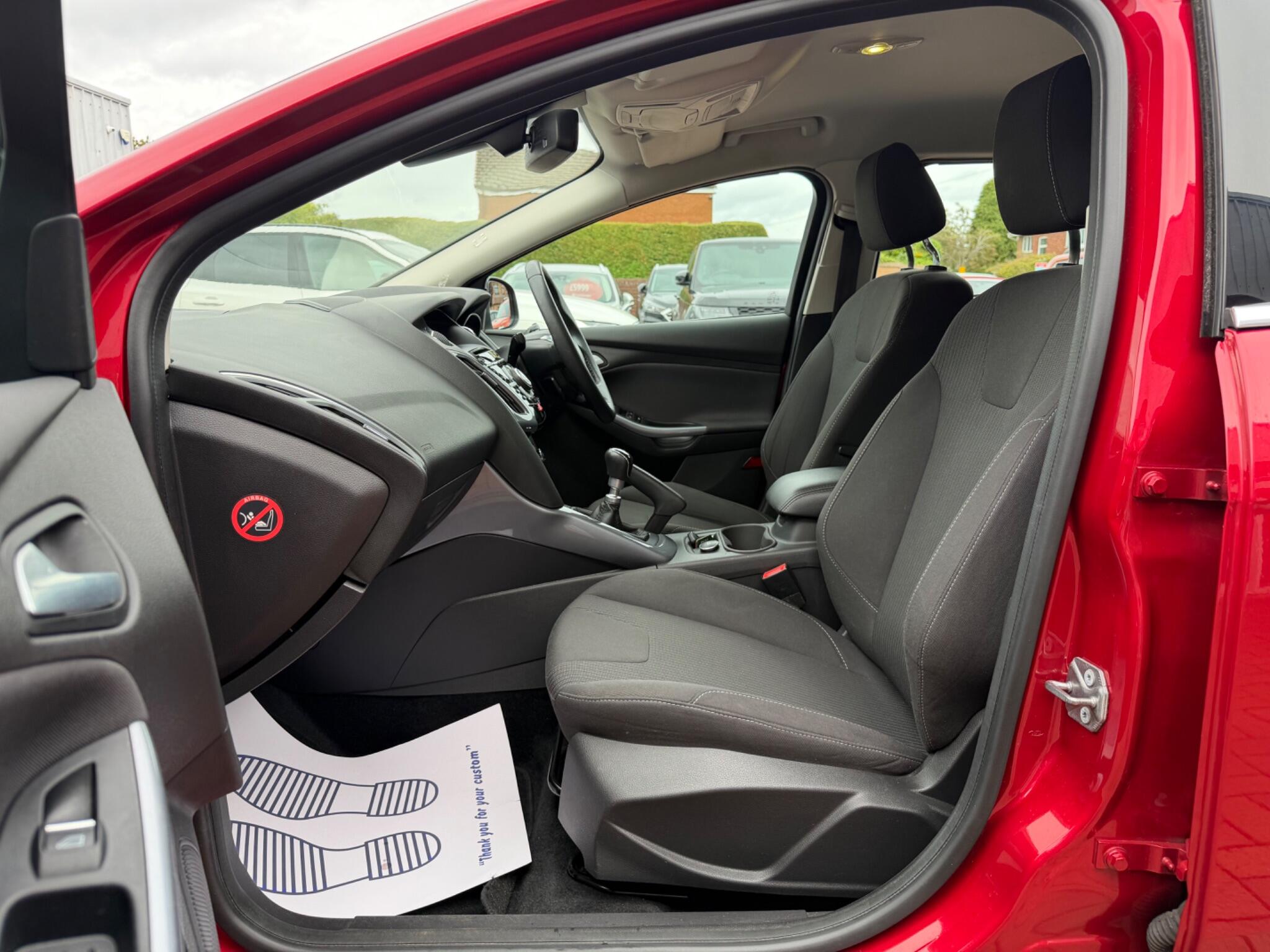 Ford Focus view 2