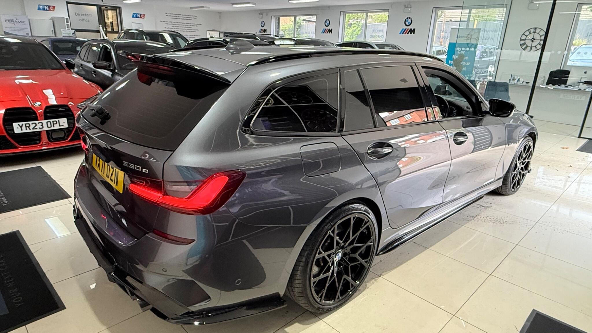 BMW 3 Series view 42