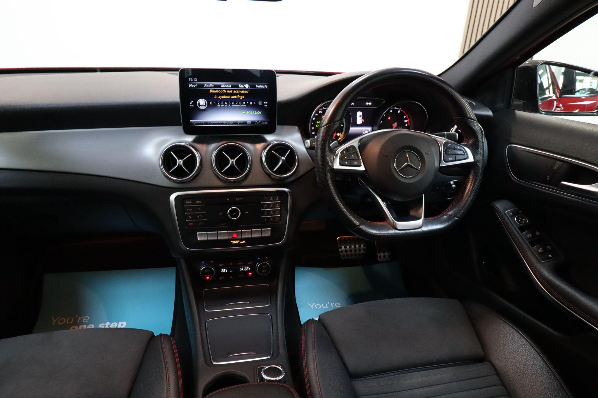 Mercedes-Benz Gla view 43