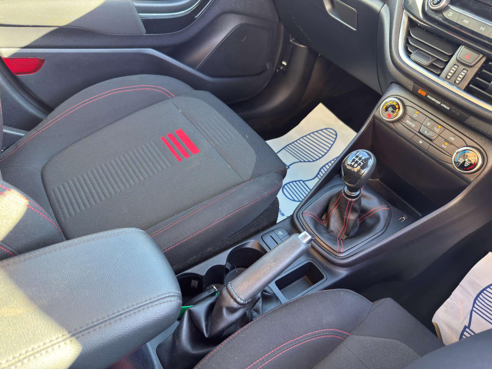 Ford Fiesta view 75