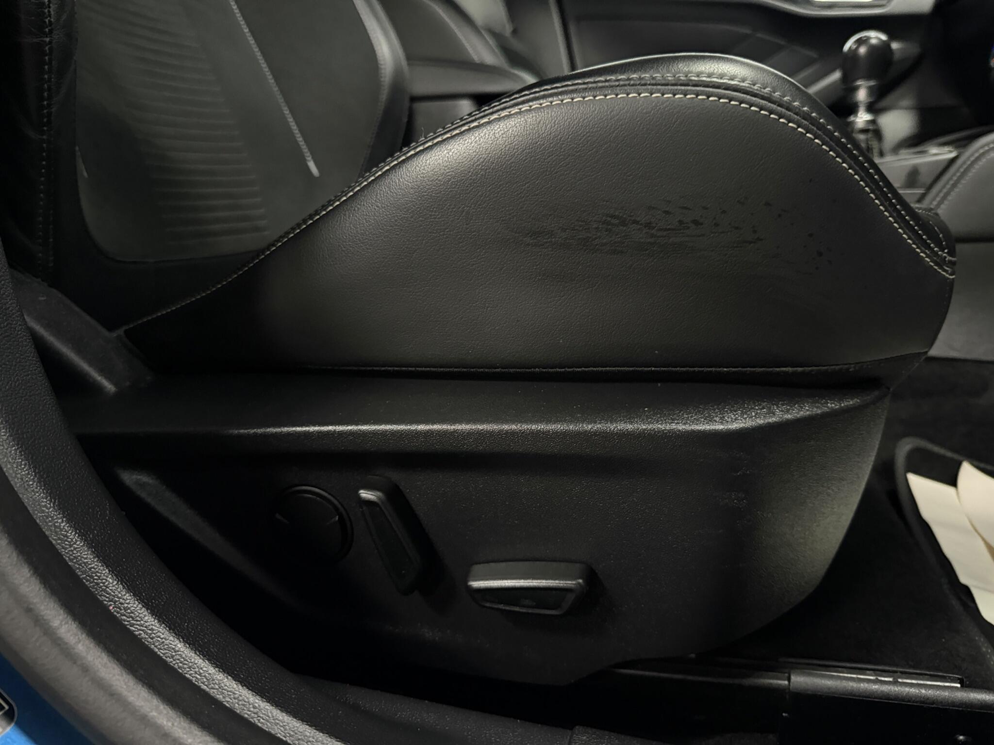 Ford Focus view 19