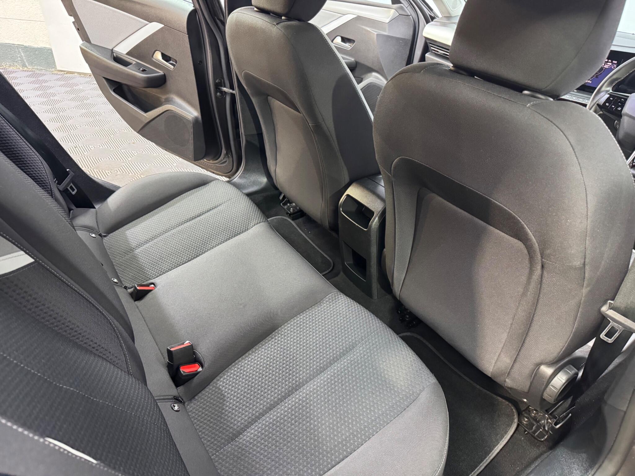 Vauxhall Astra view 35