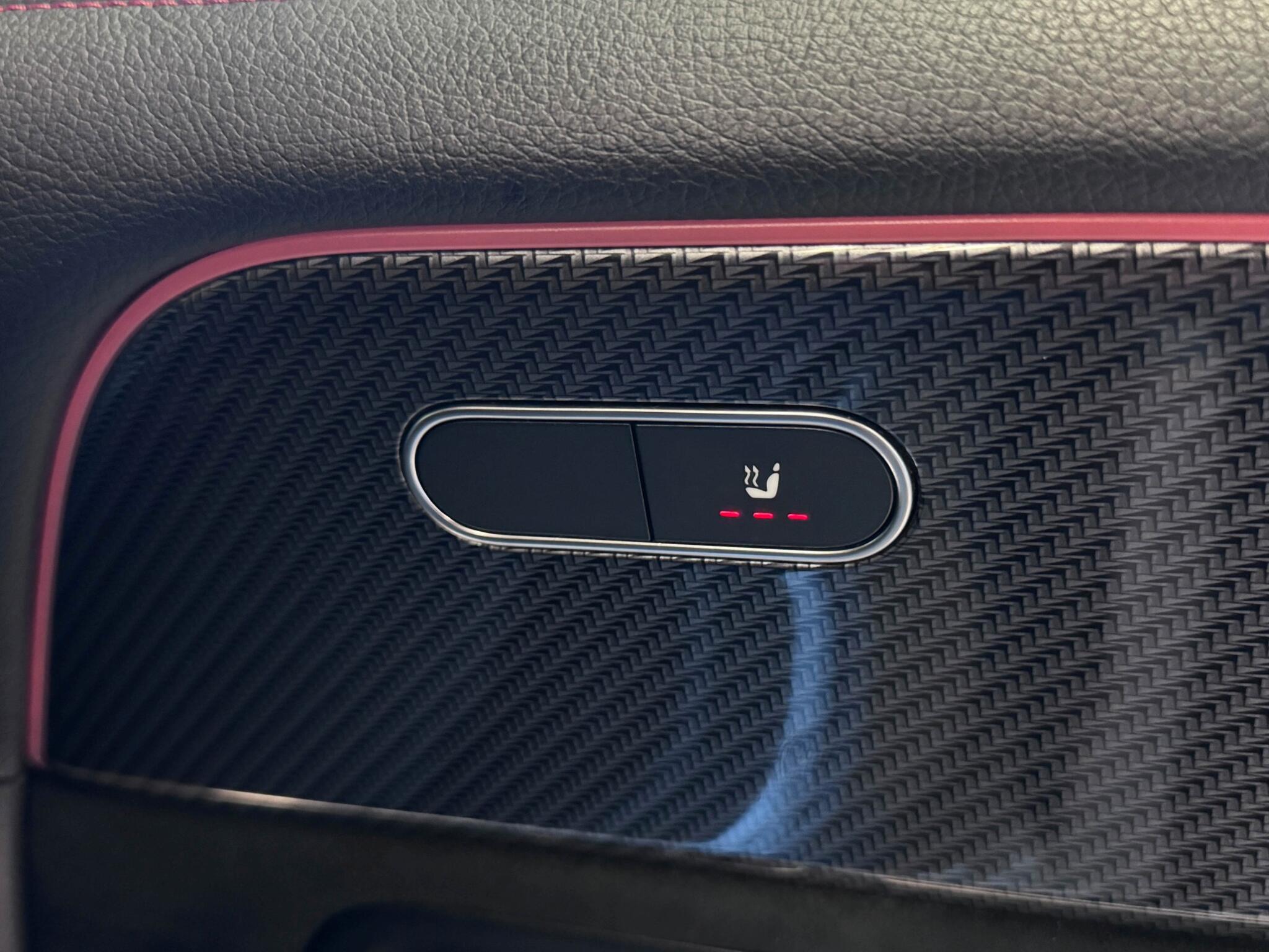 Mercedes-Benz GLB view 18
