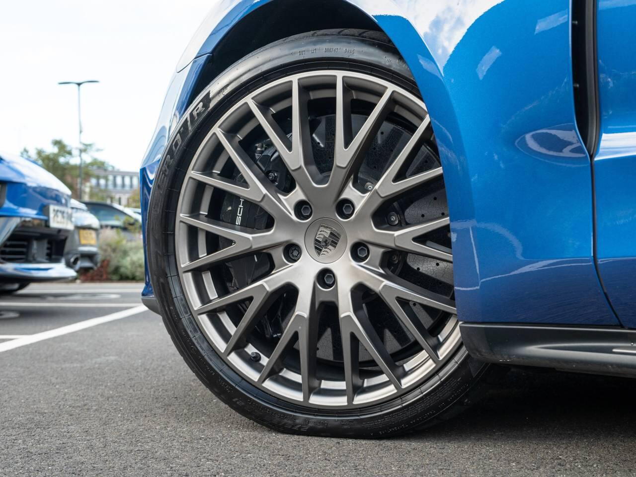 Porsche Panamera view 42