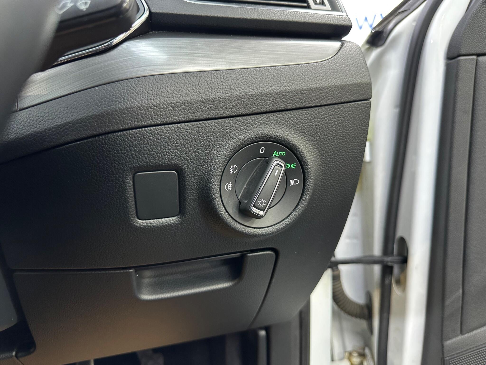 Skoda Superb view 45