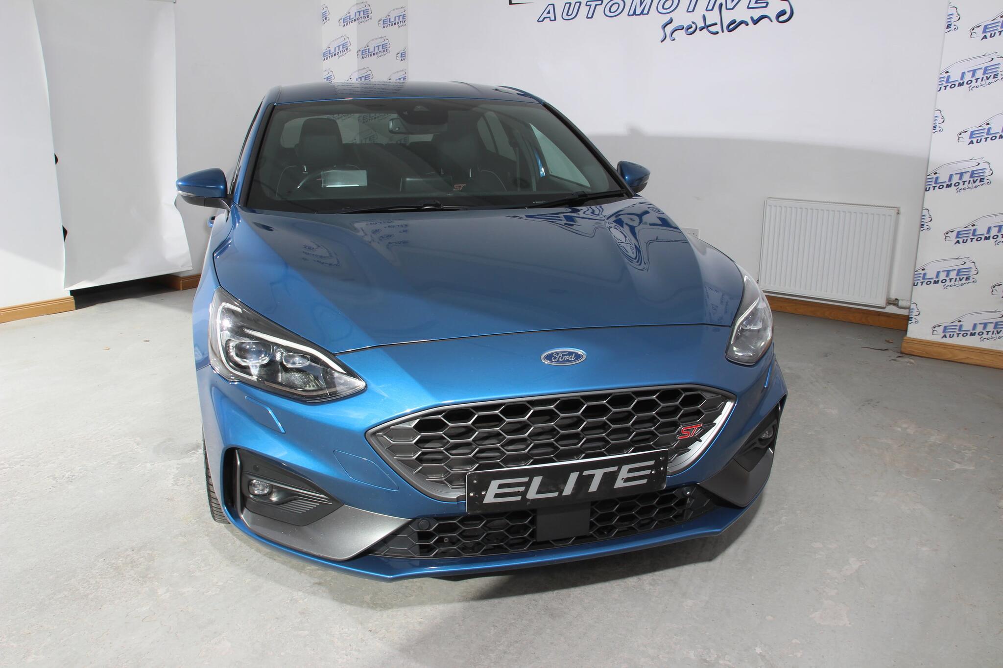 Ford Focus view 6