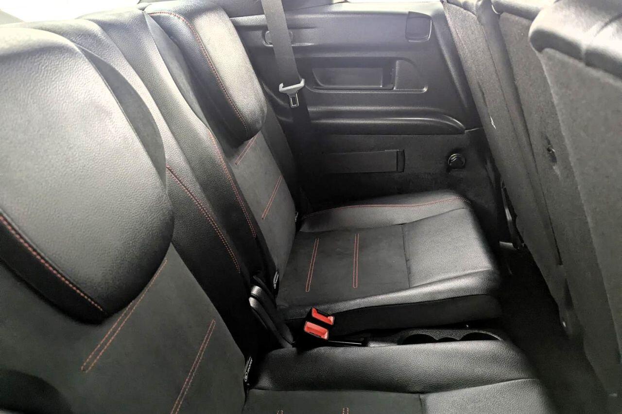 Mercedes-Benz Eqb view 20