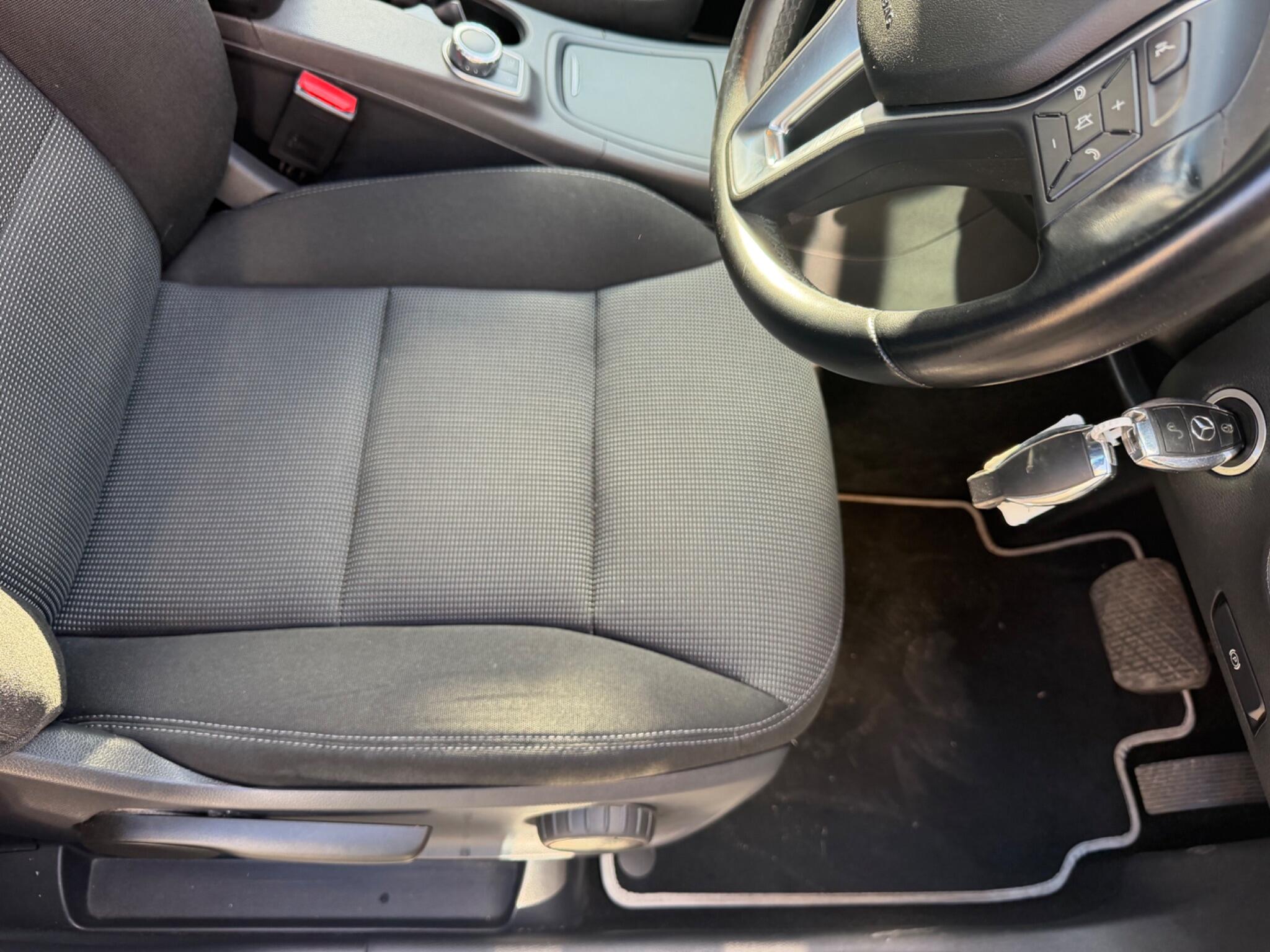Mercedes-Benz B-Class view 13
