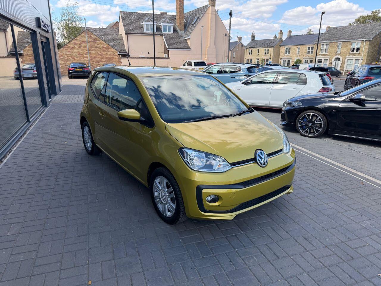 Volkswagen Up! view 4