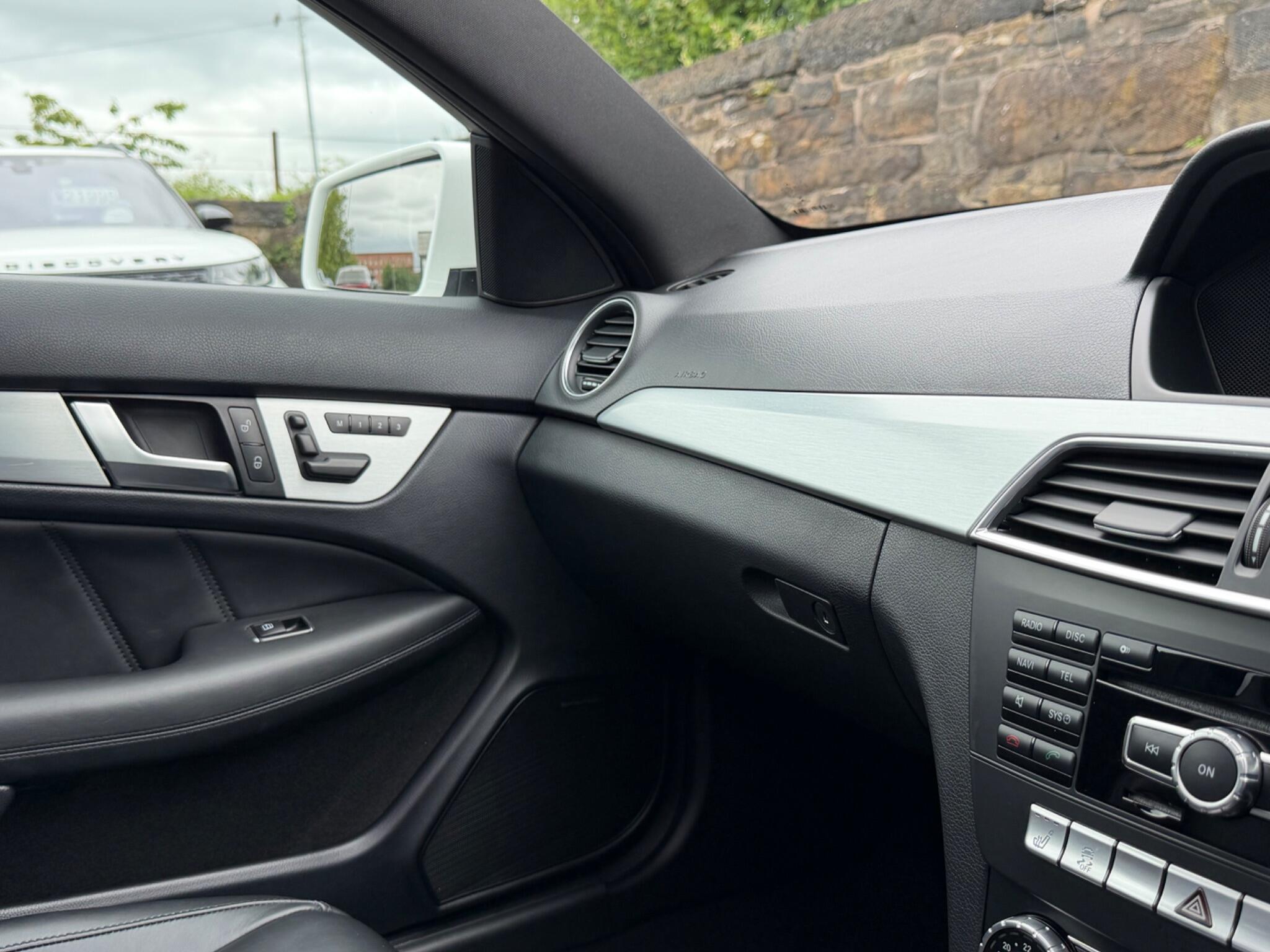 Mercedes-Benz C-Class view 54