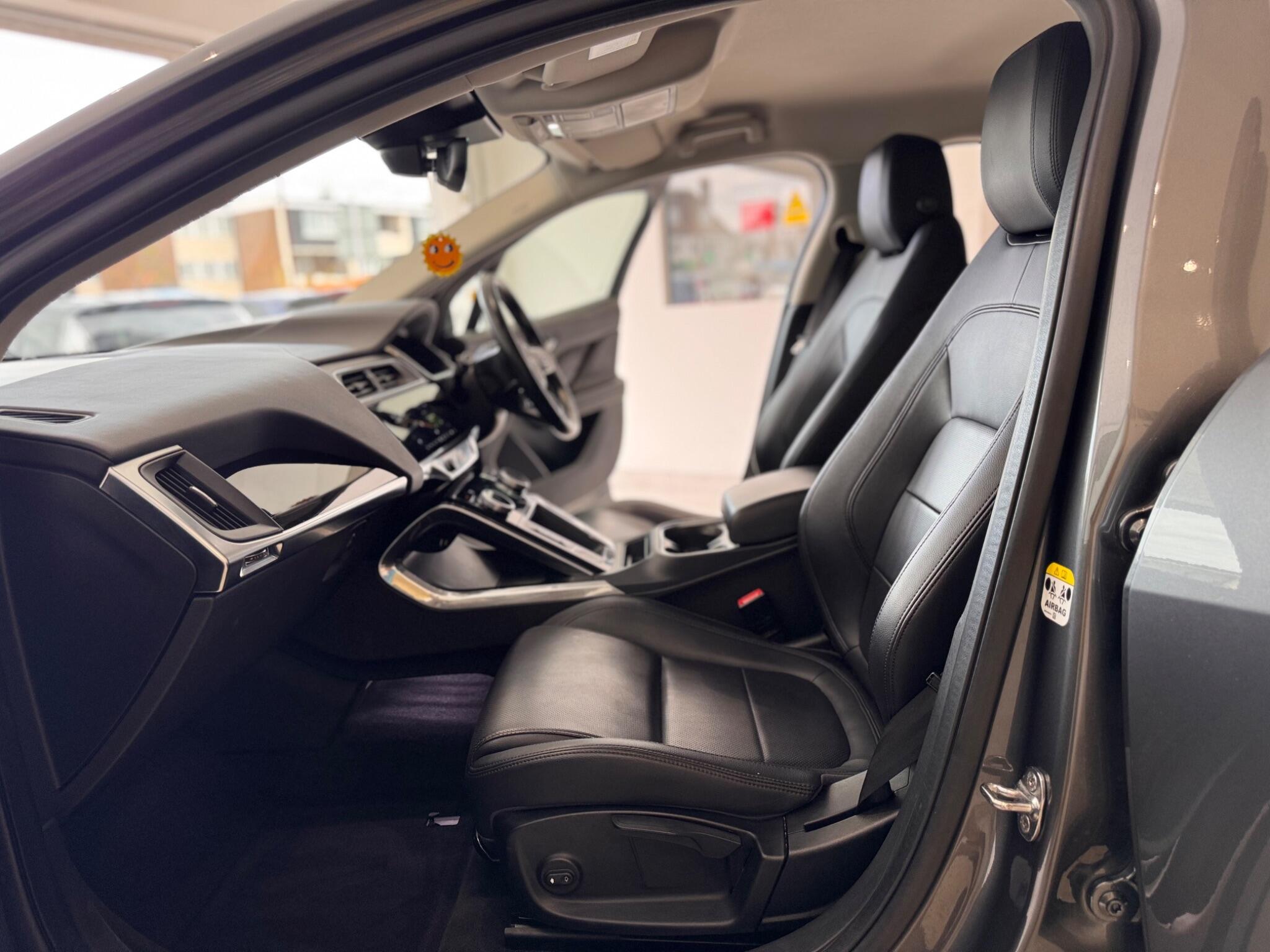 Jaguar I-Pace view 9