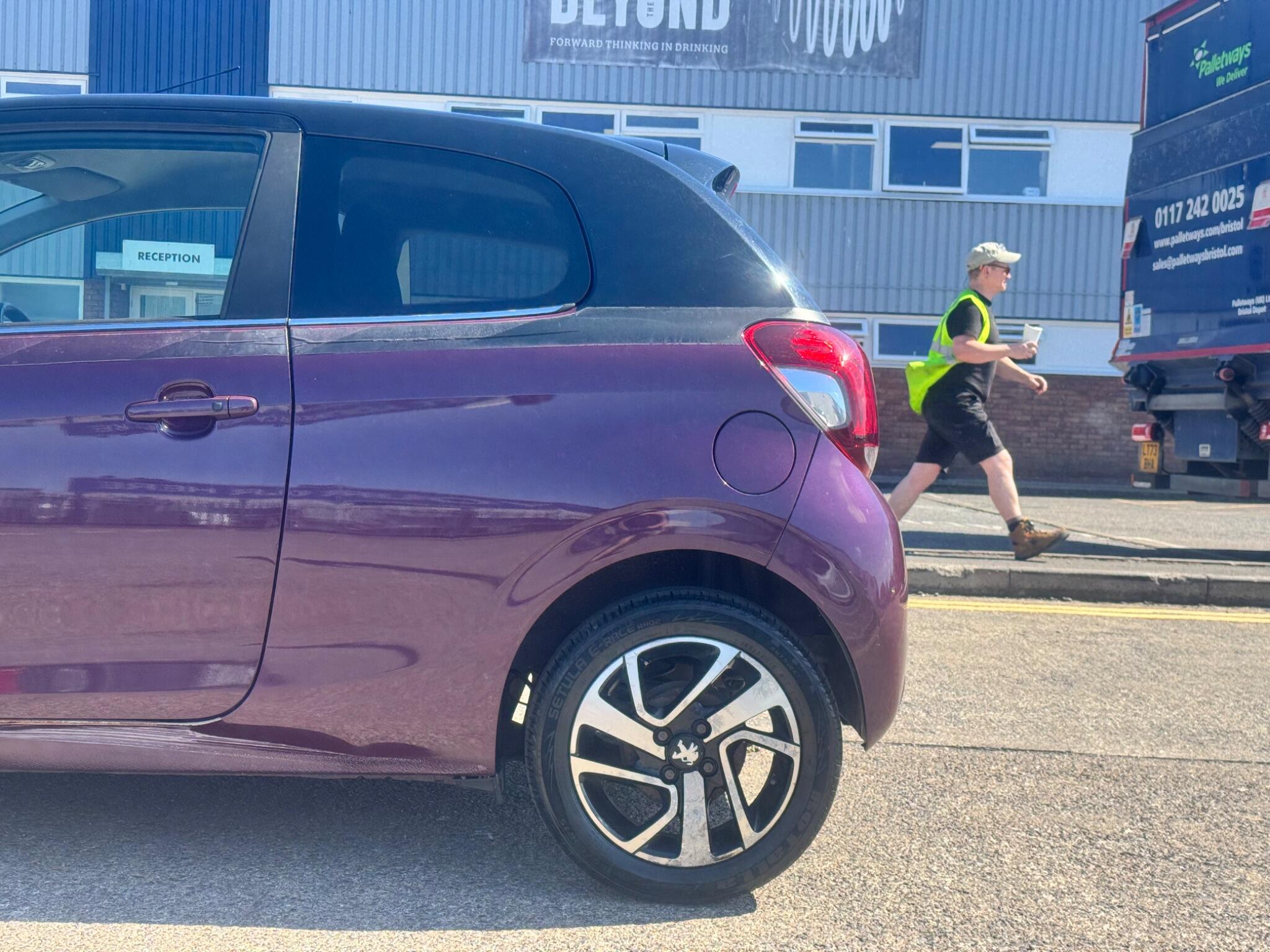 Peugeot 108 view 38