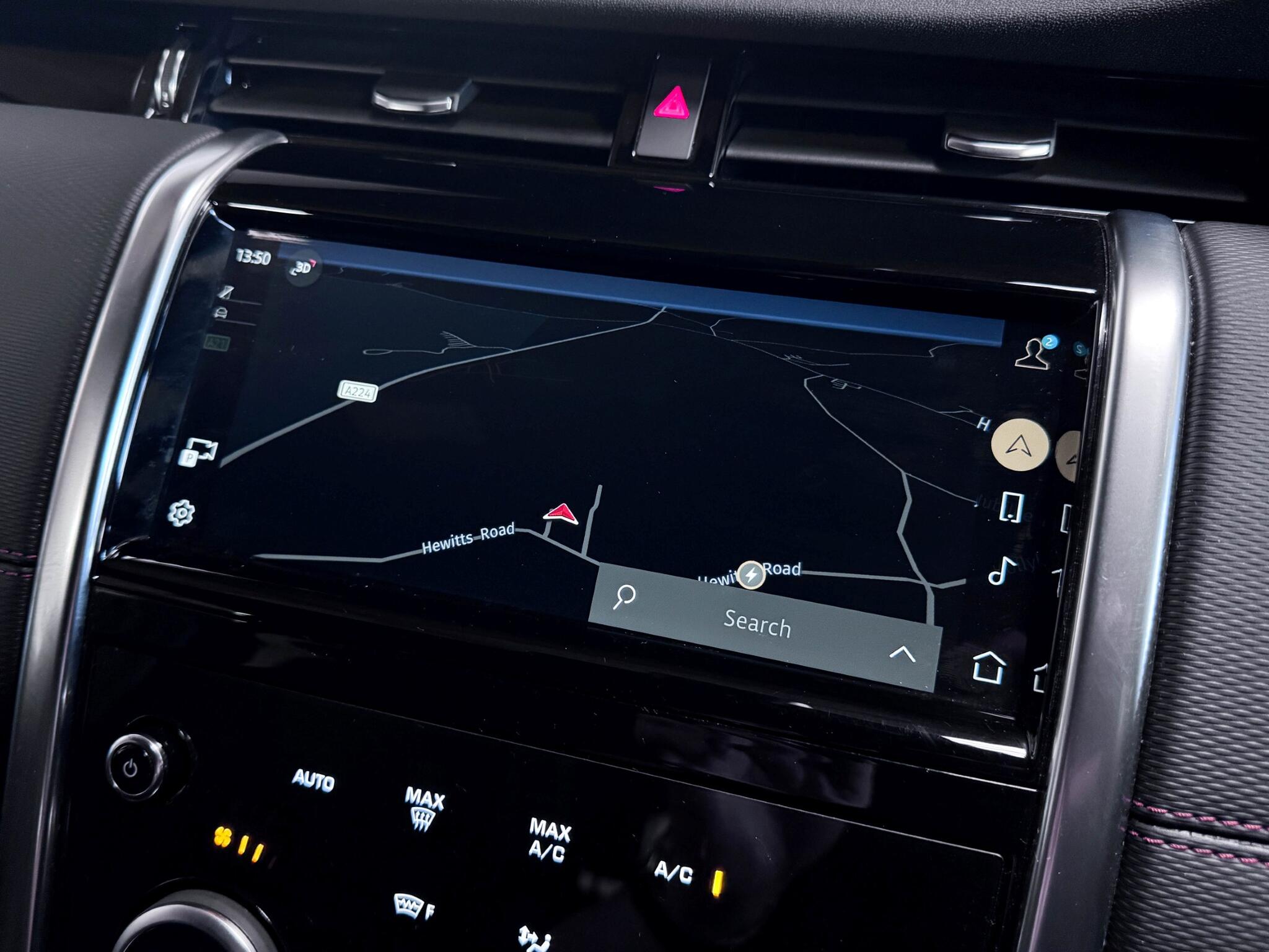 Land Rover Discovery Sport view 38