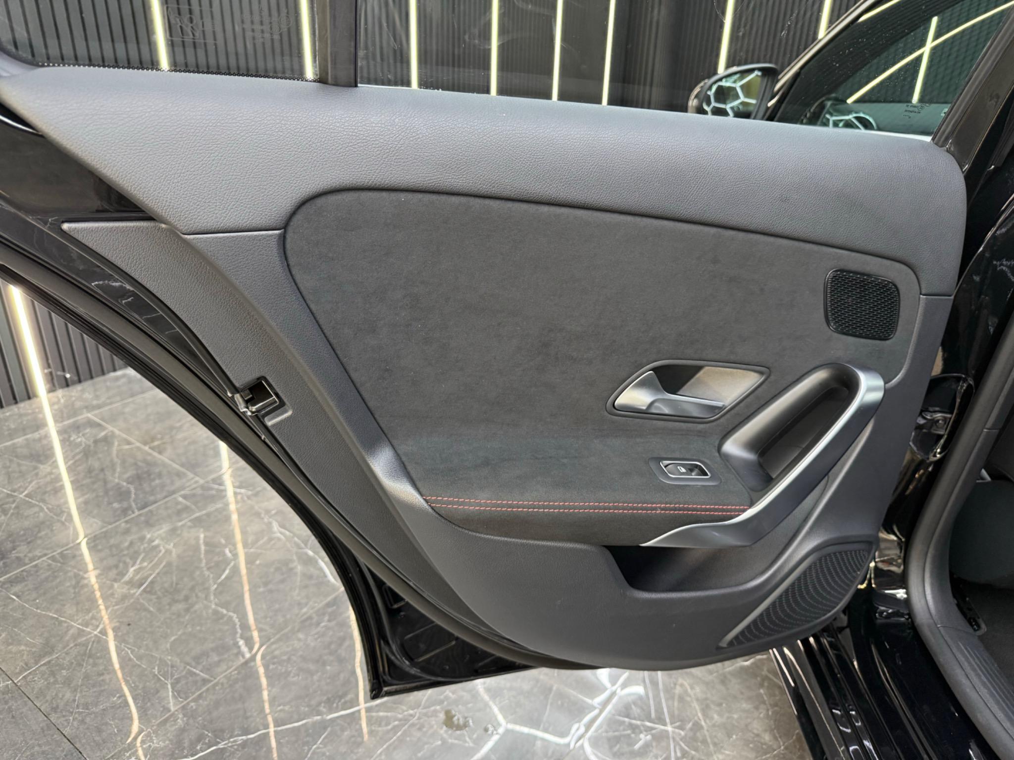 Mercedes-Benz A Class view 33