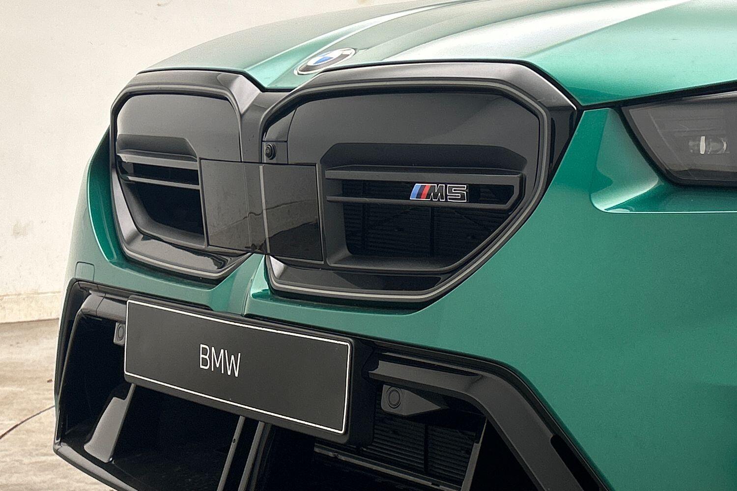 BMW M5 view 31