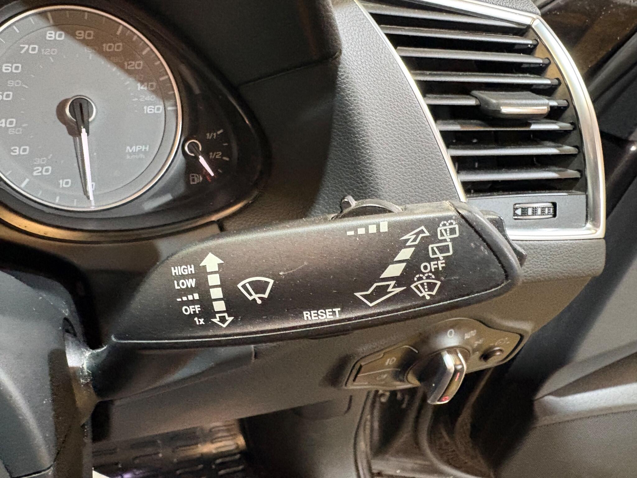 Audi SQ5 view 74