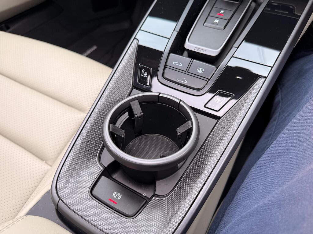 Porsche 911 view 54