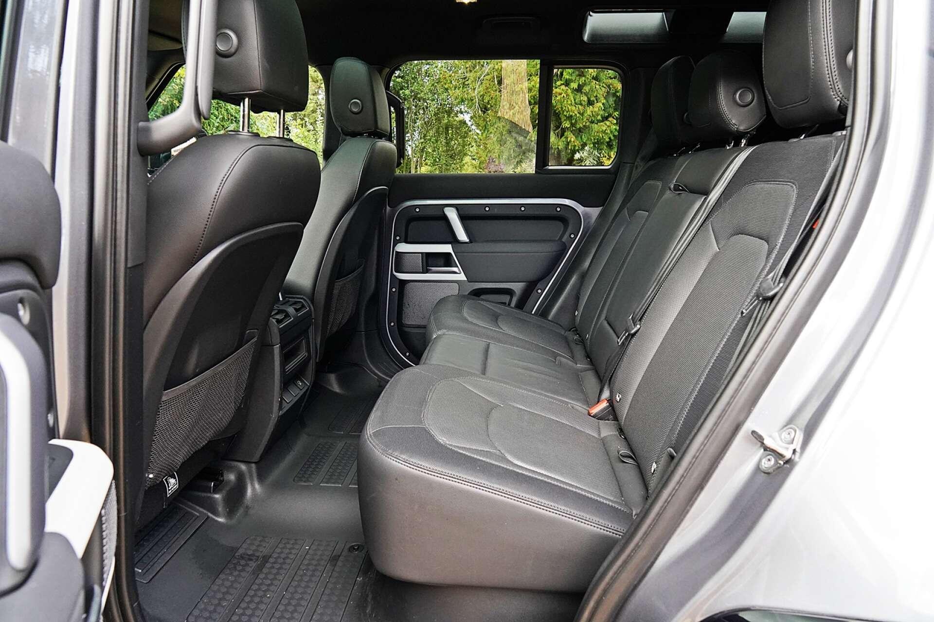 Land Rover Defender view 17