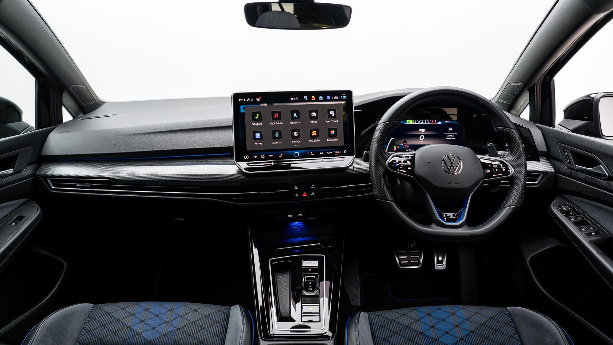 Volkswagen Golf view 5