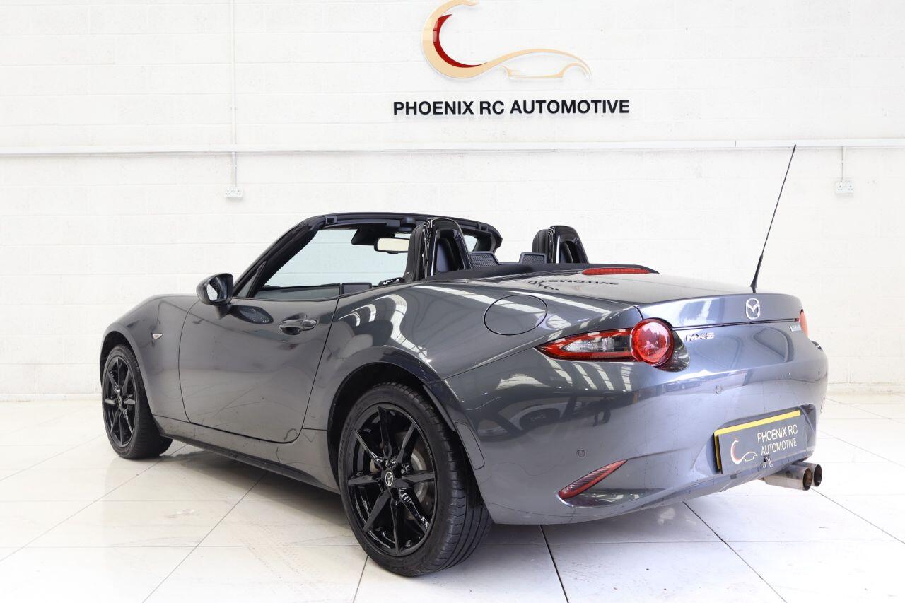 Mazda MX-5 view 5