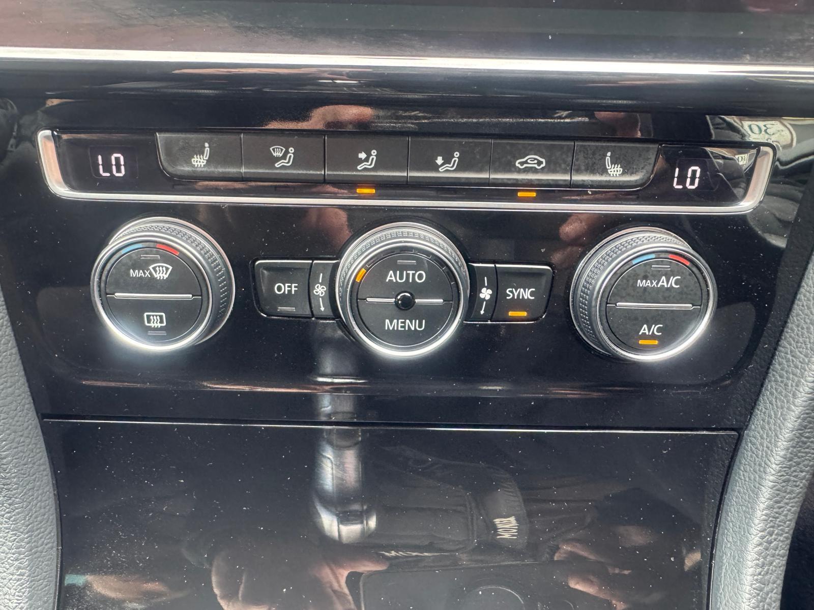 Volkswagen Golf view 20
