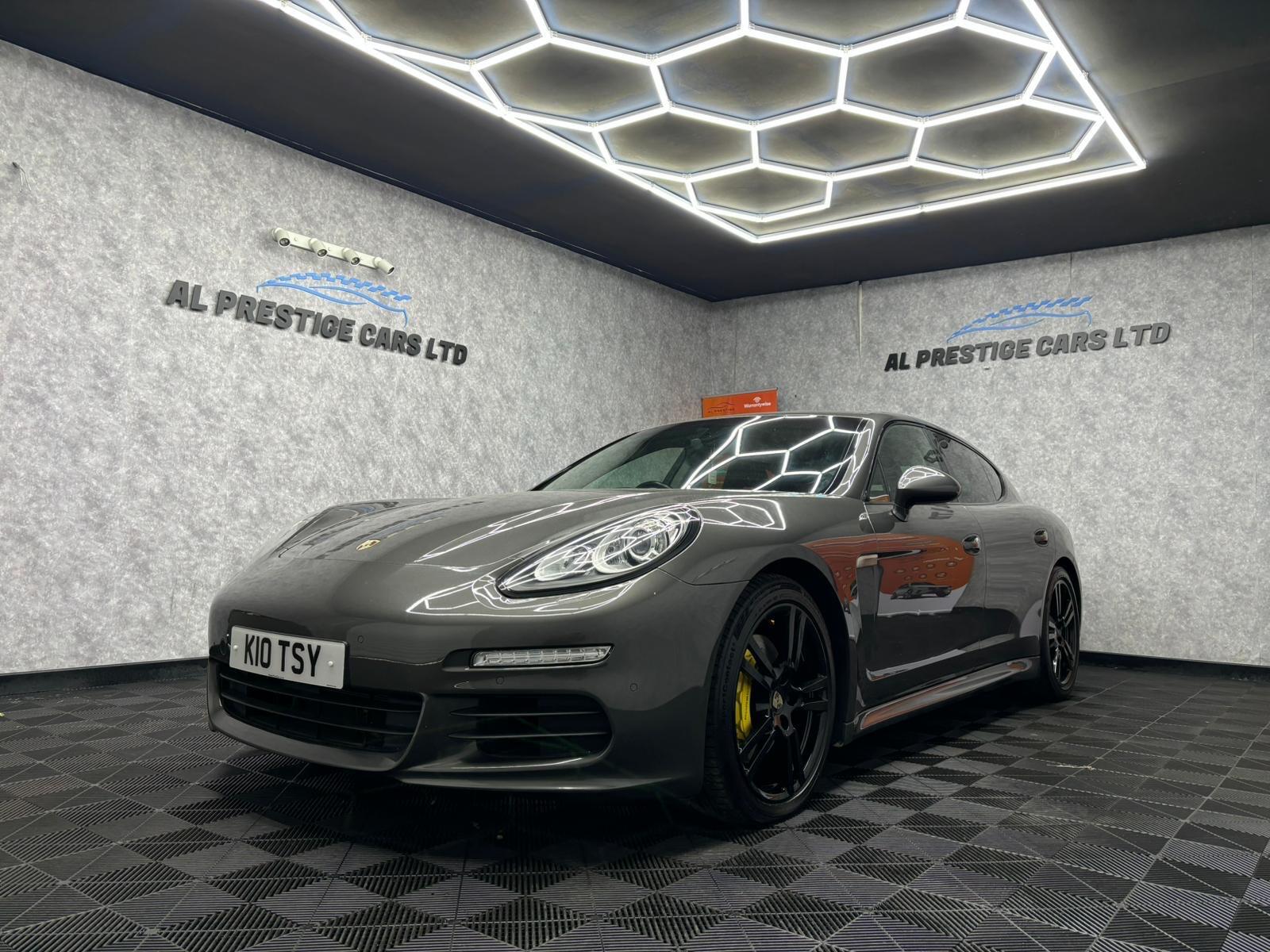 Porsche Panamera main image