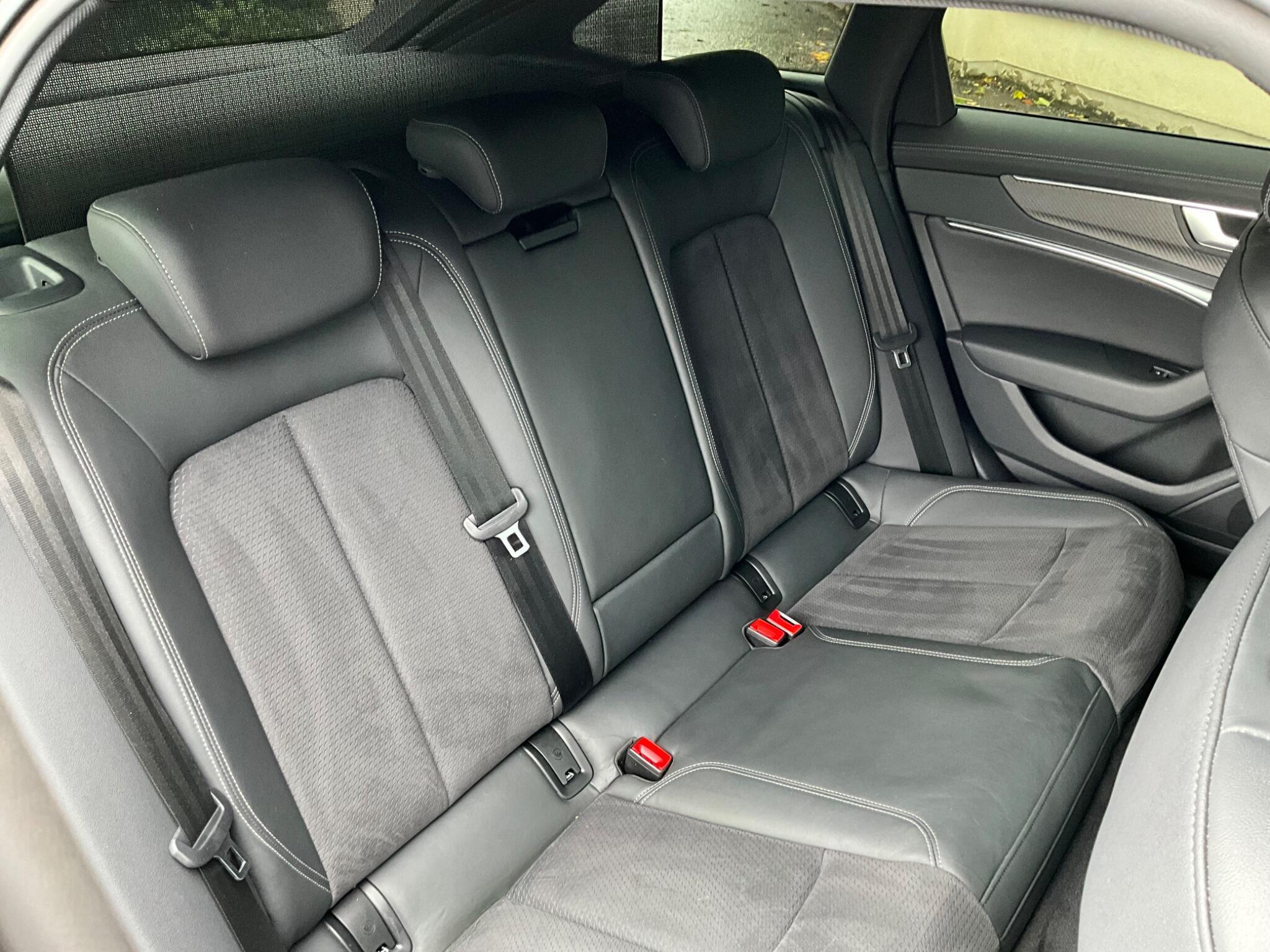 Audi A6 Avant view 11