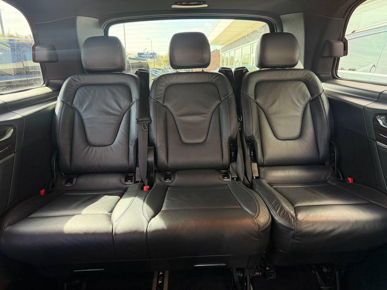 Mercedes-Benz EQV view 19