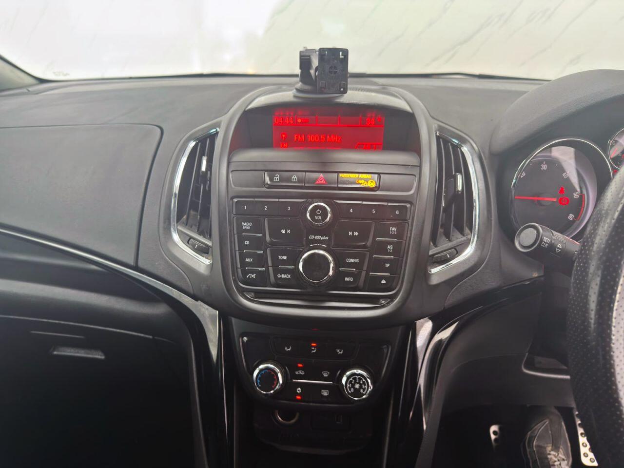 Vauxhall Zafira Tourer view 16