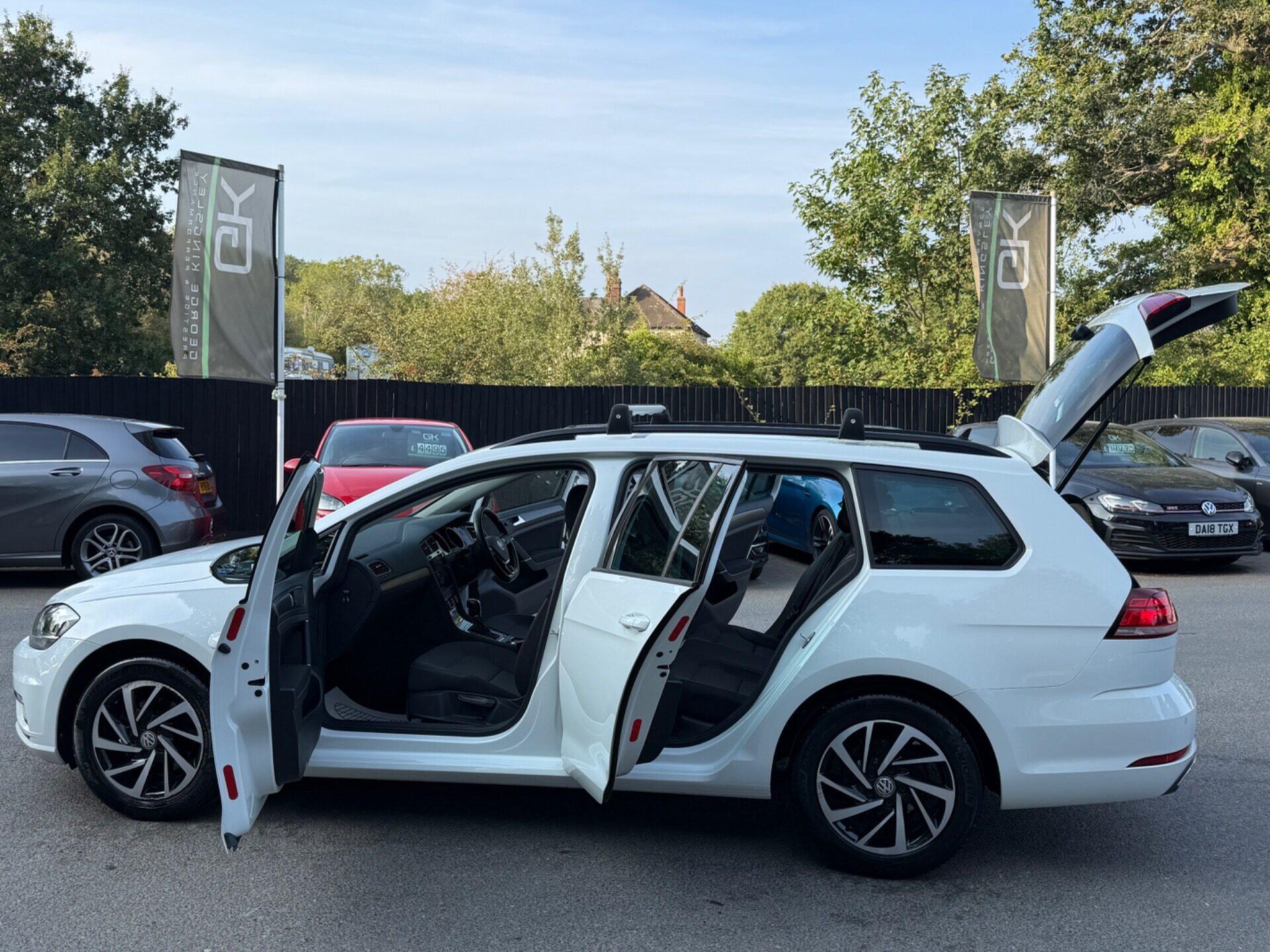 Volkswagen Golf view 22