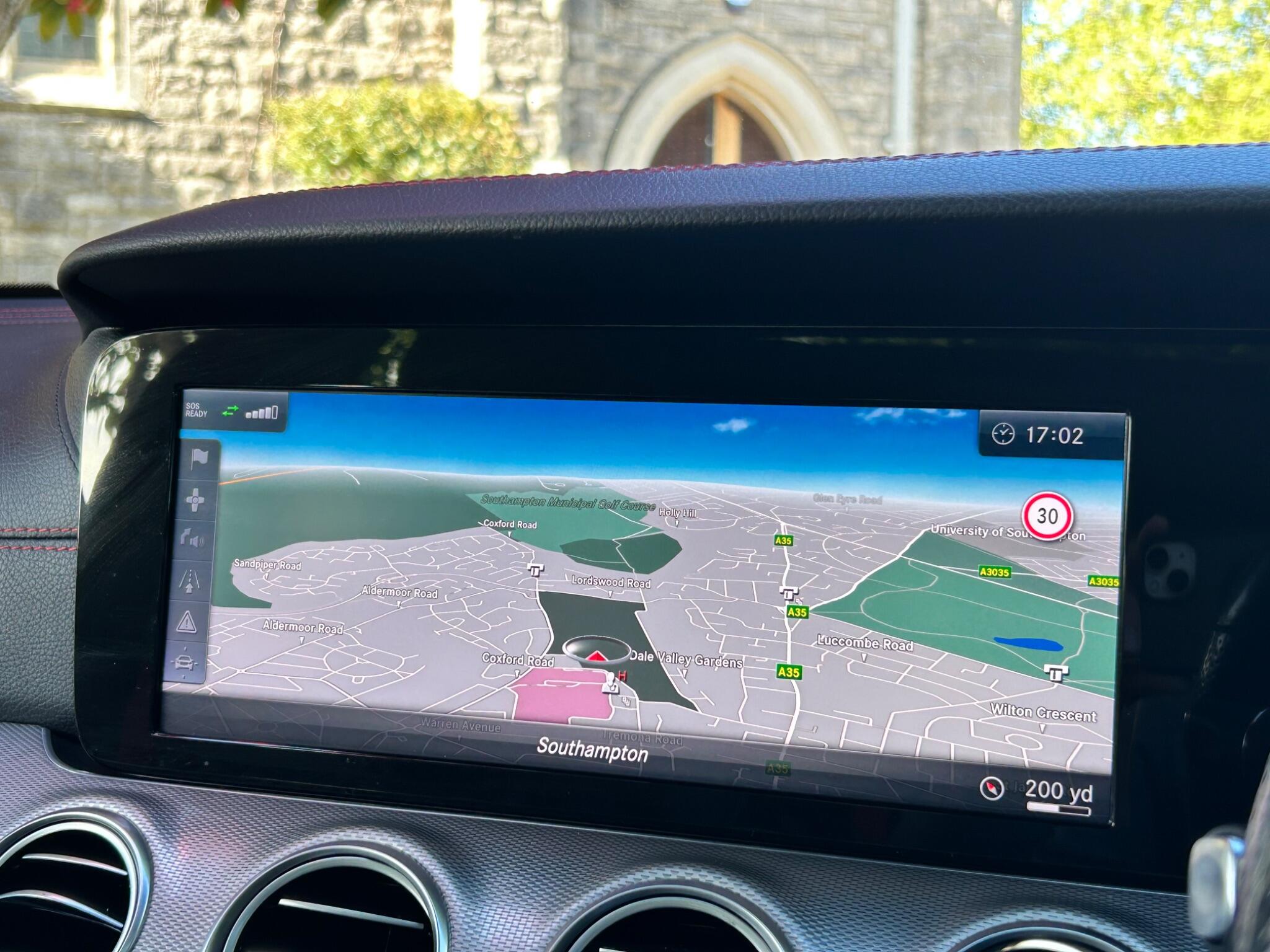 Mercedes-Benz E-Class view 10